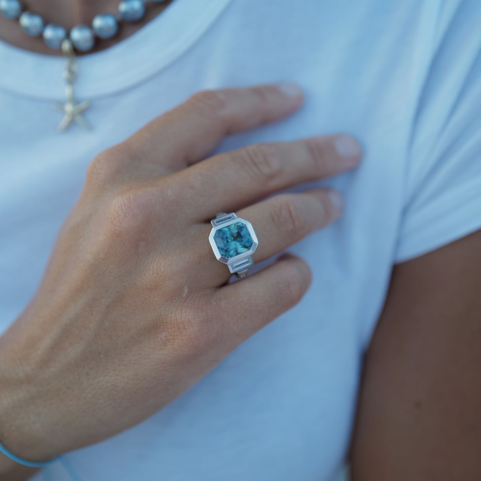 CARI White Gold Teal Sapphire & Diamond Ring