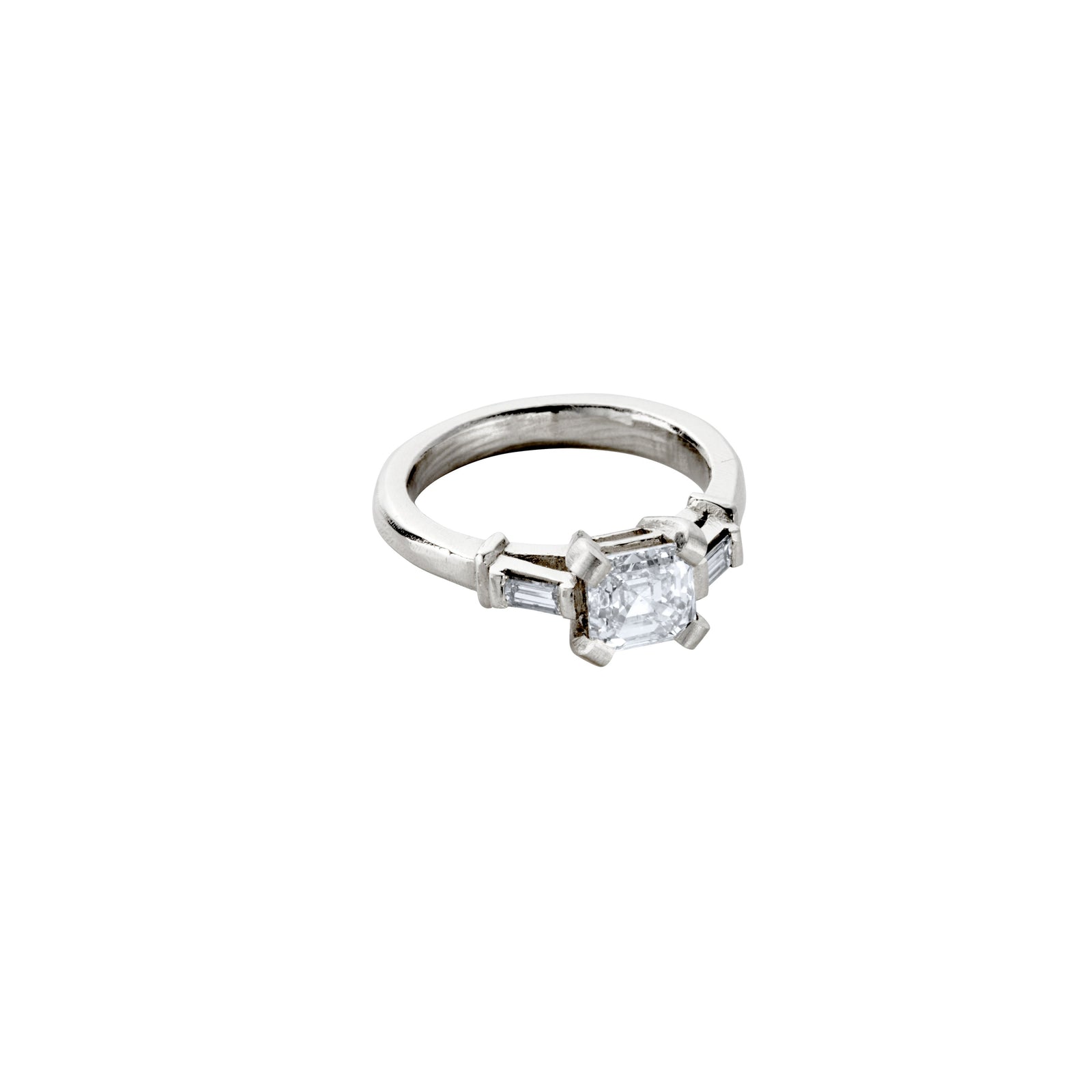 MALIA Platinum Diamond Ring