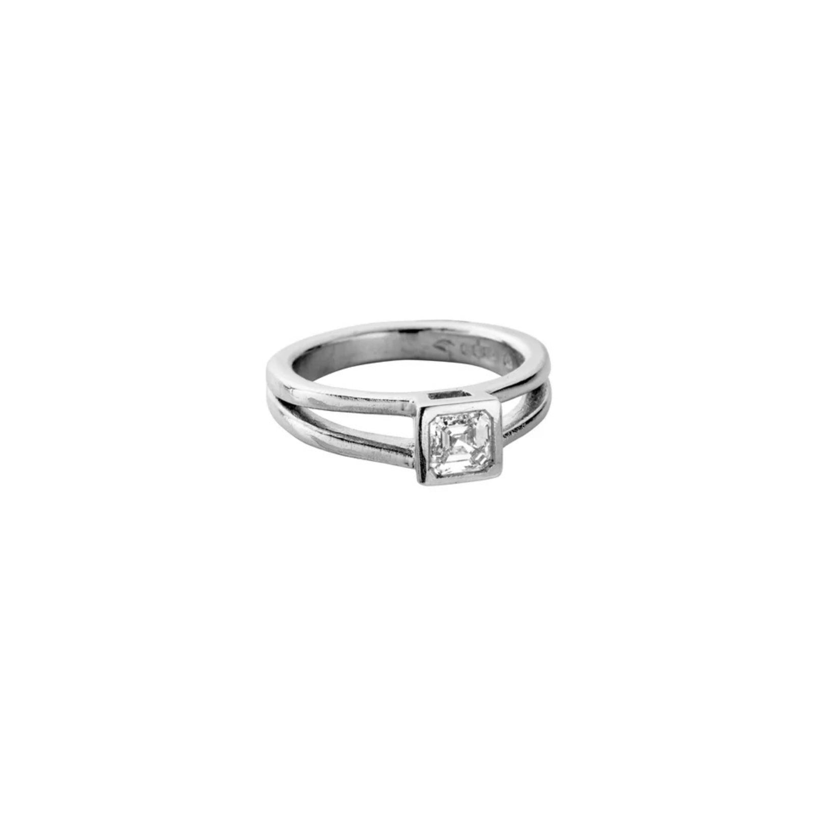 ALBA Platinum Diamond Ring