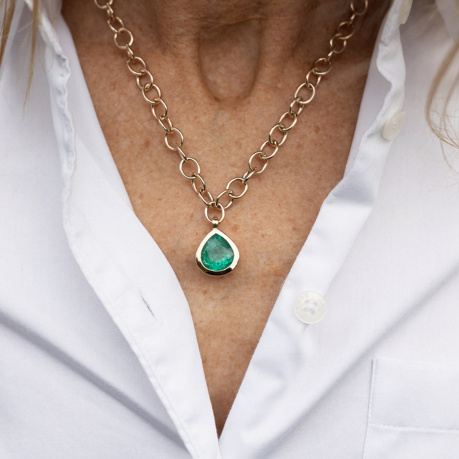 ELOWYNN Gold Pear Emerald Necklace