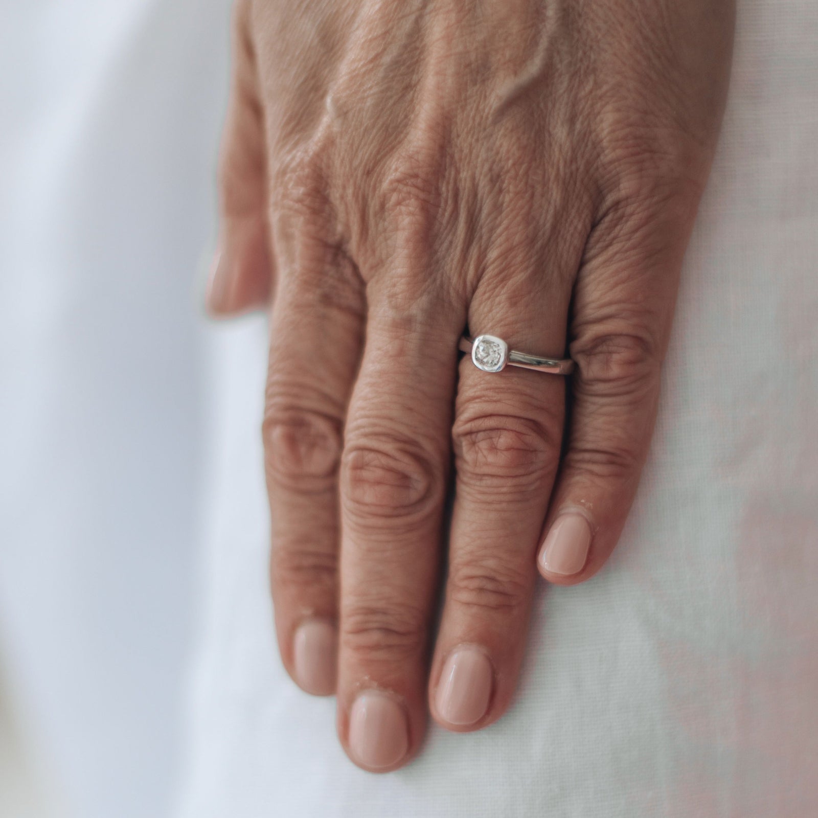 AMORIS White Gold Diamond Ring