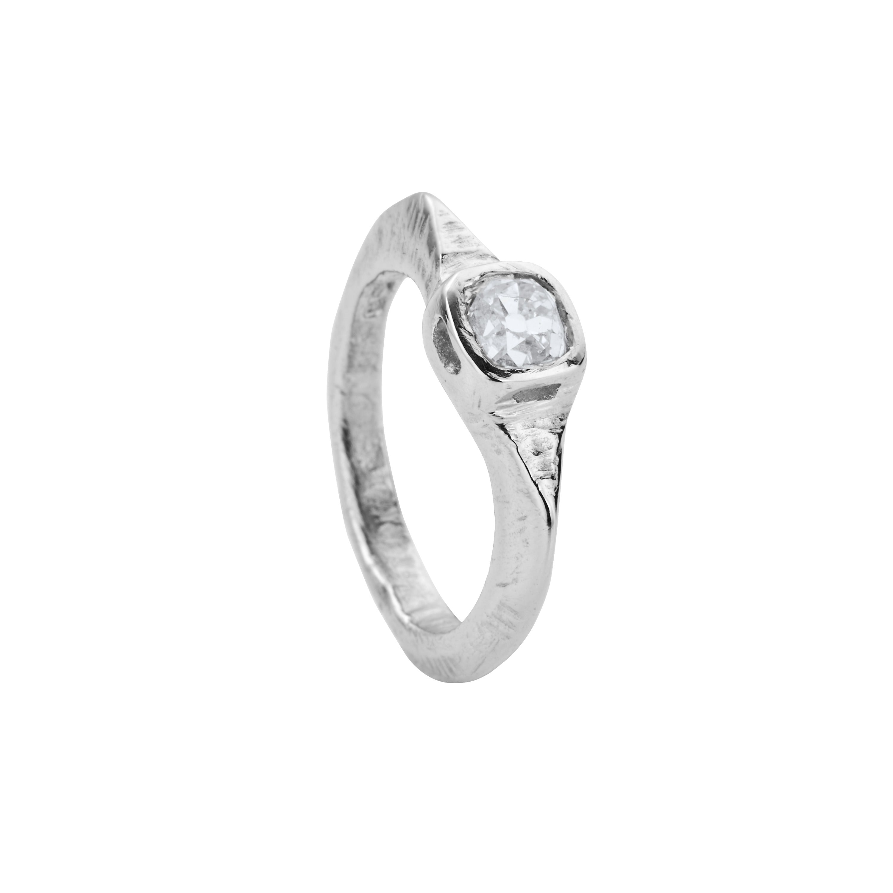 FREYA Platinum Diamond Ring