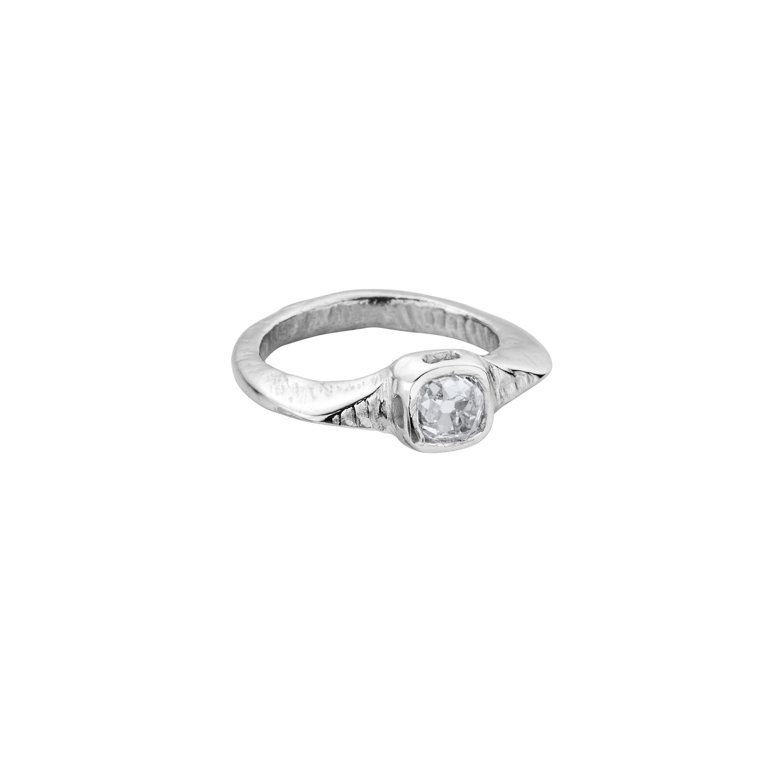 FREYA Platinum Diamond Ring