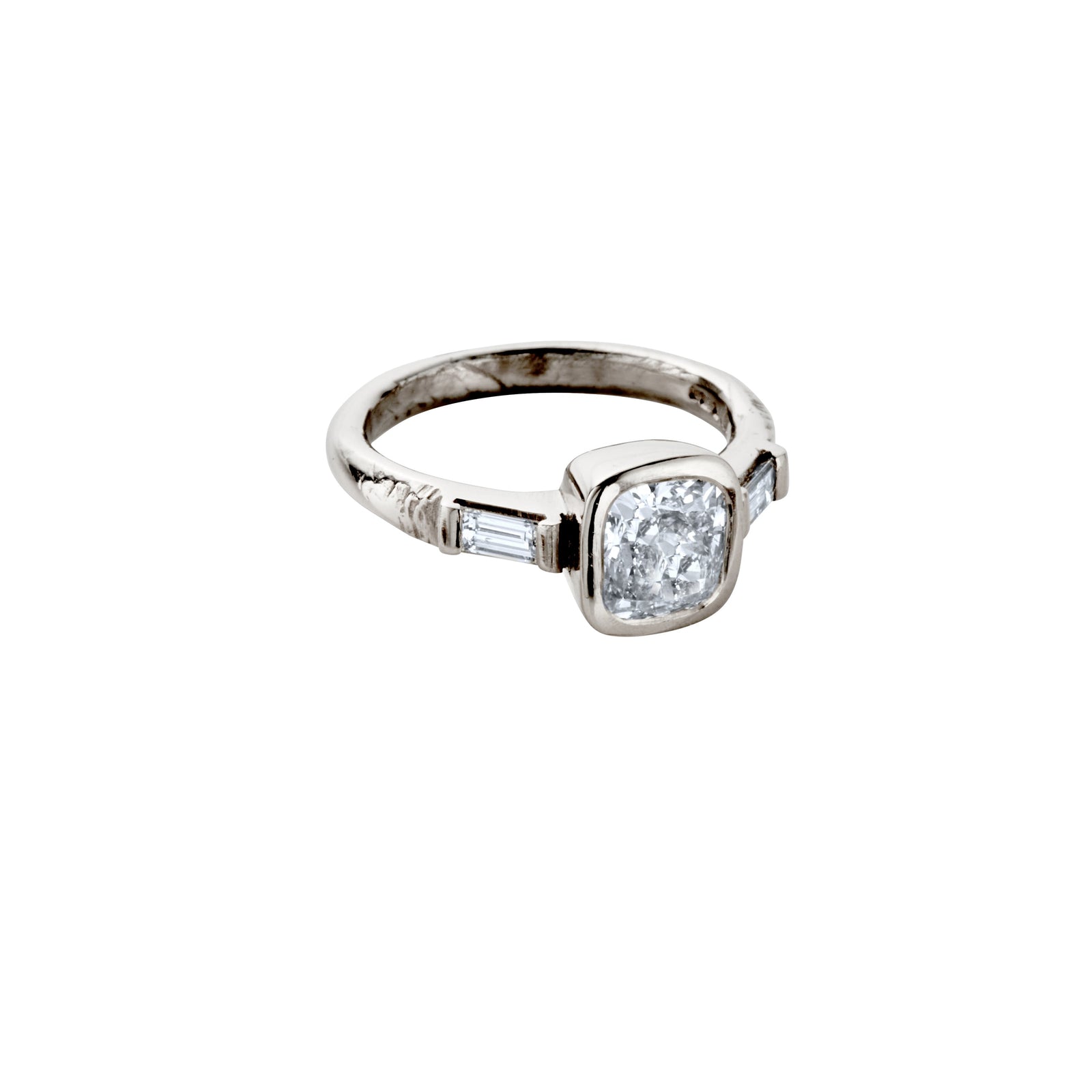 VIDA White Gold Diamond Ring