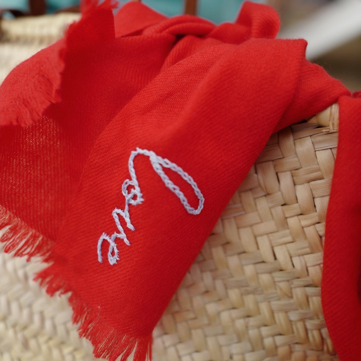[Men] [Women] [badge Product Shown: Mini & Maxi Scarf]