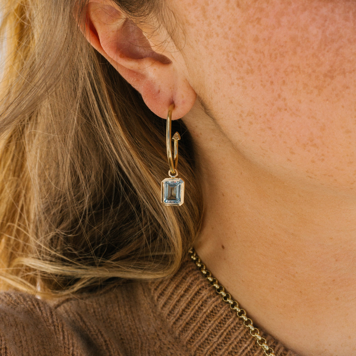 [modelwears Gold Juno Earring Charm with Gold Maxi Cupid Hoop] [hide: winter]
