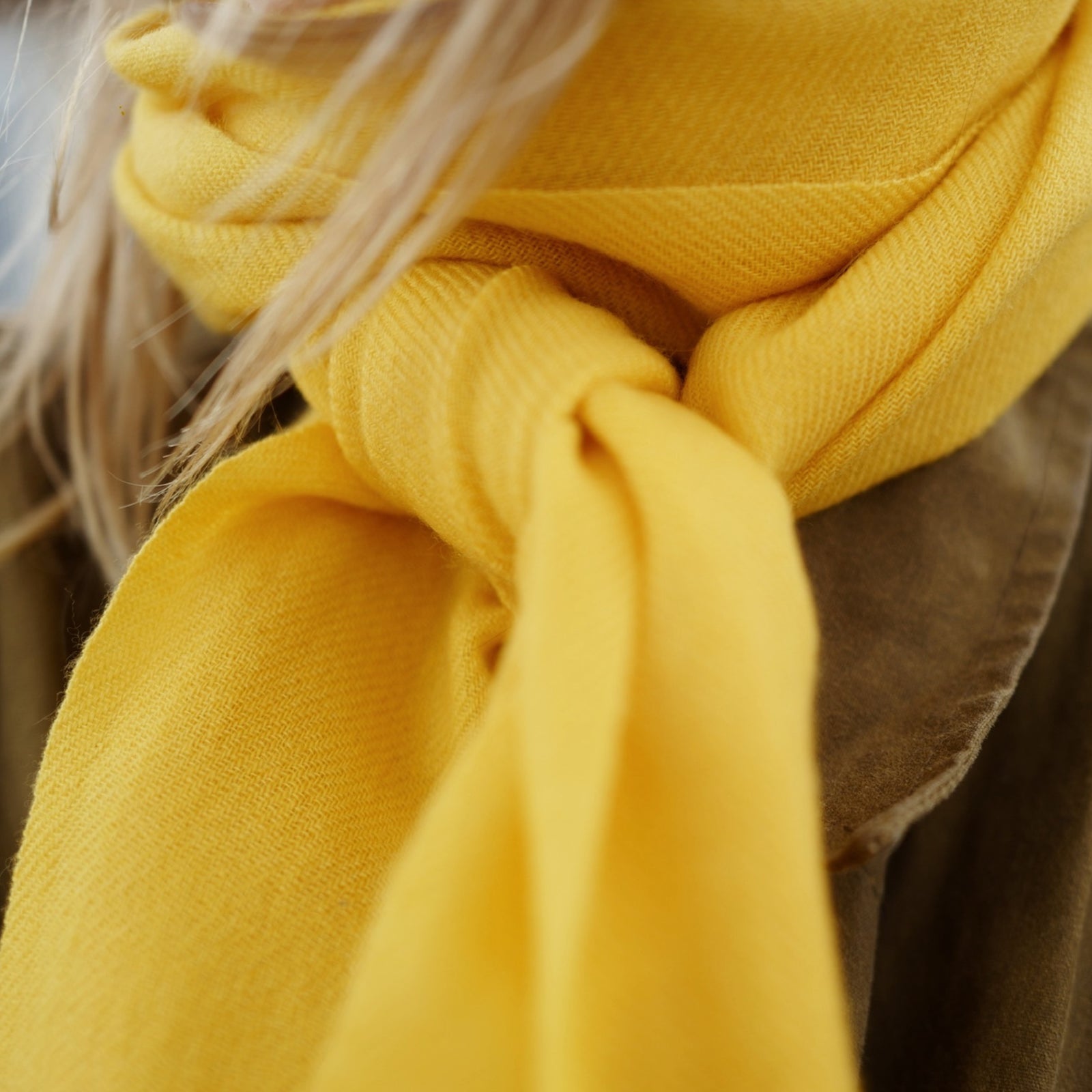 [Women] [modelwears Maxi Scarf]