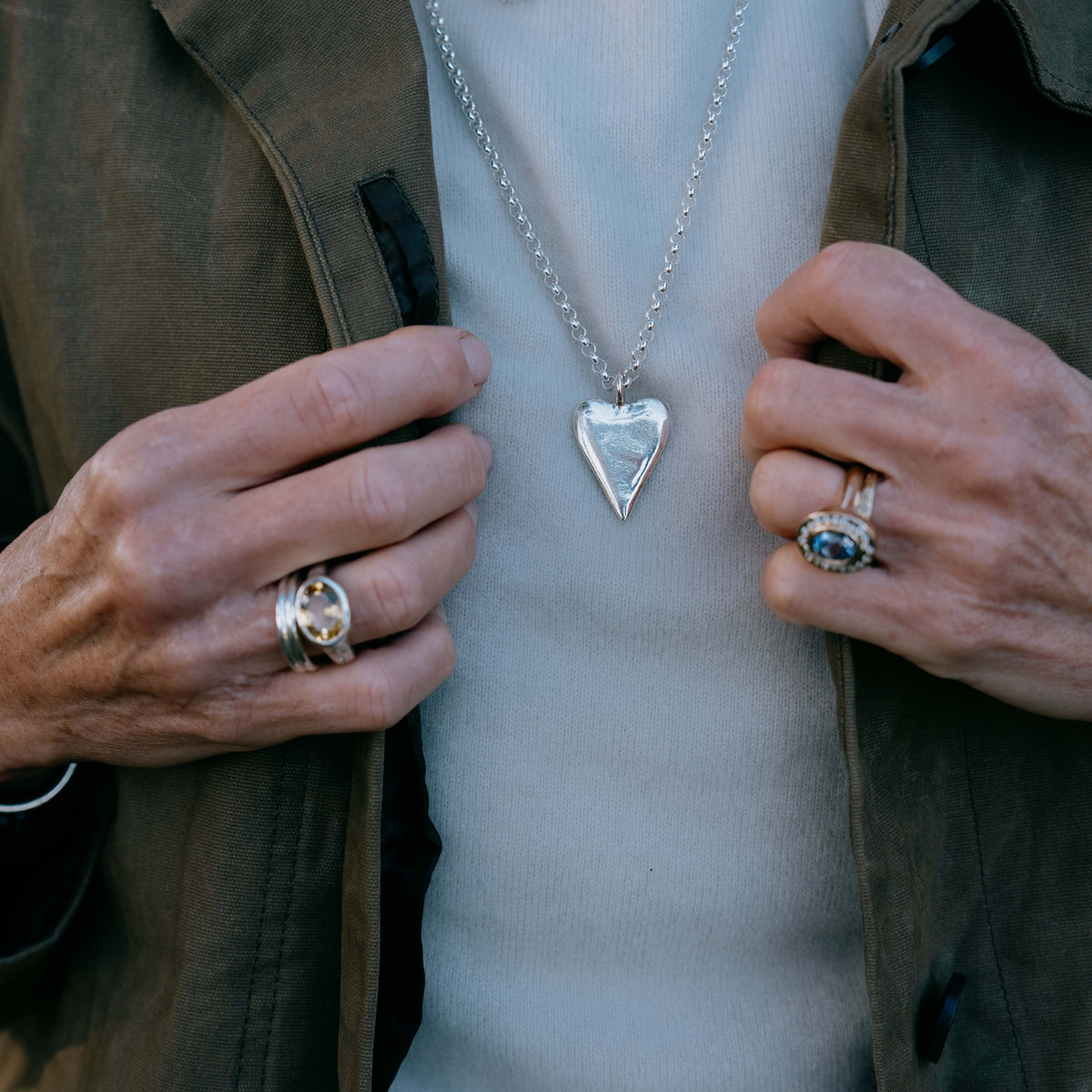 [hide: Winter] [modelwears 34" Necklace]