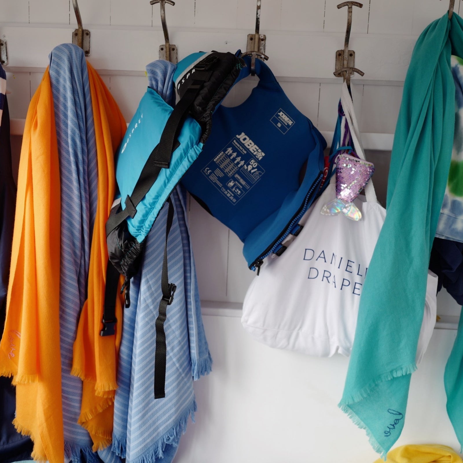 [Men] [Women] [badge Product Shown: Maxi Scarf]