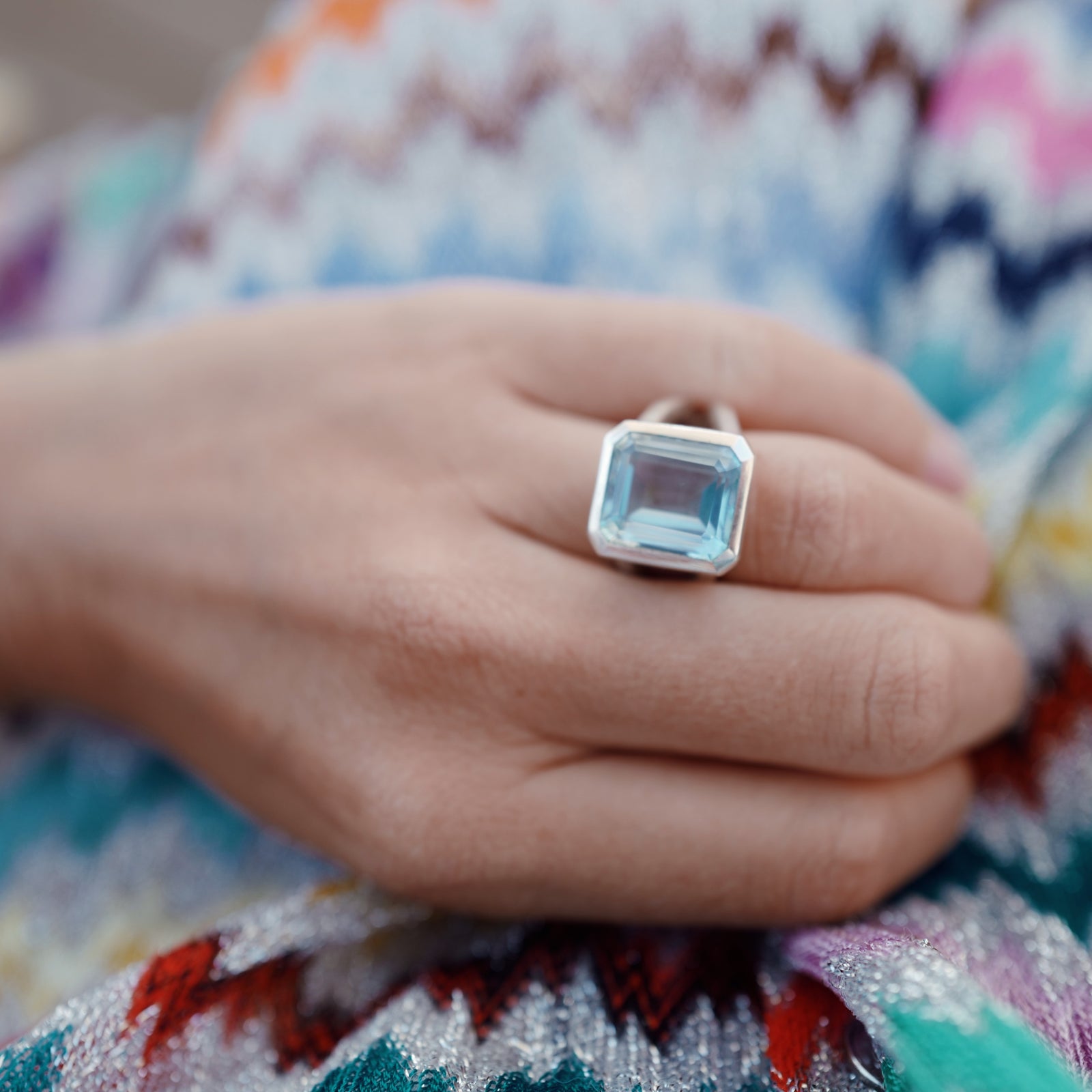 Silver Juno Blue Topaz Split Shank Ring