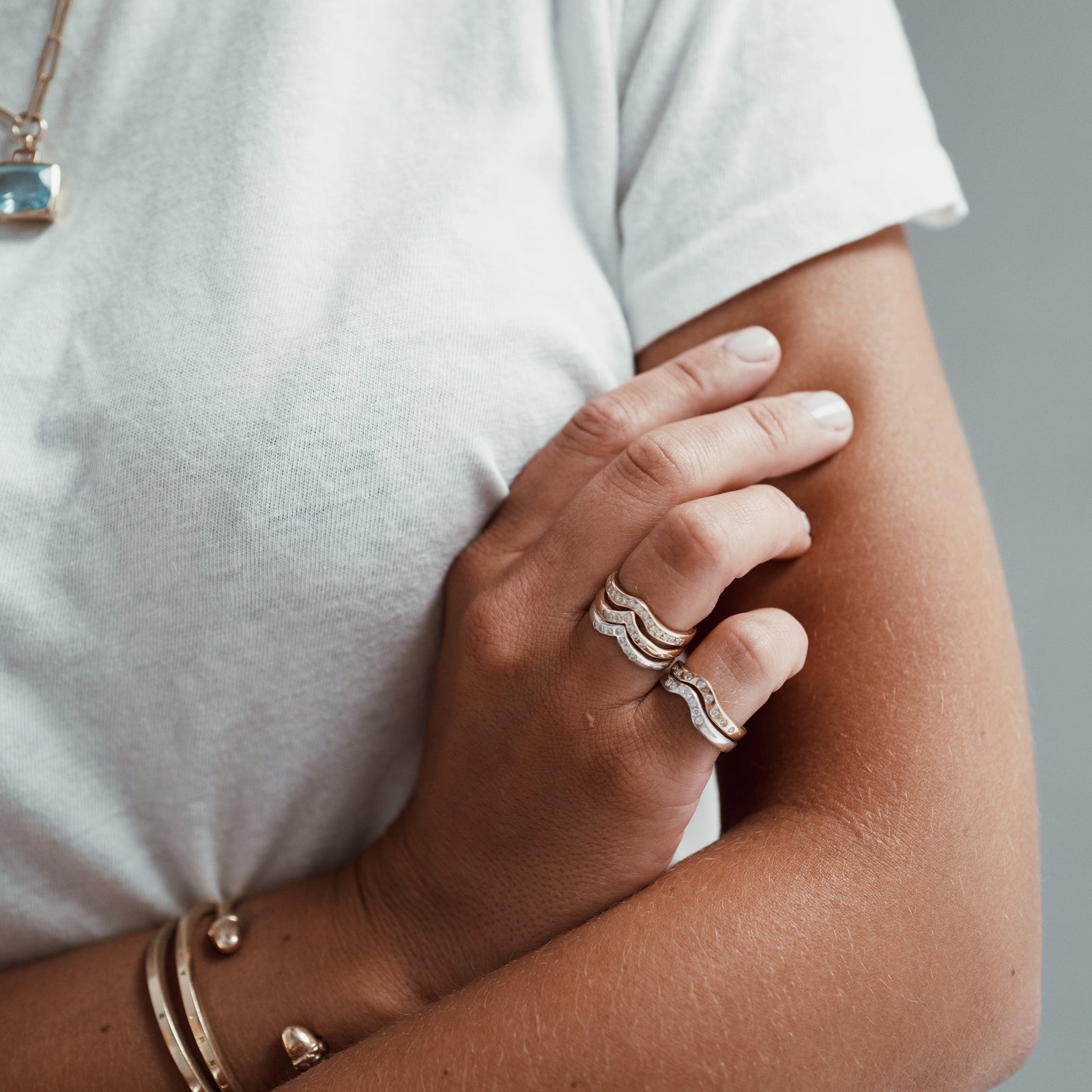 Platinum Wave Wedding Band