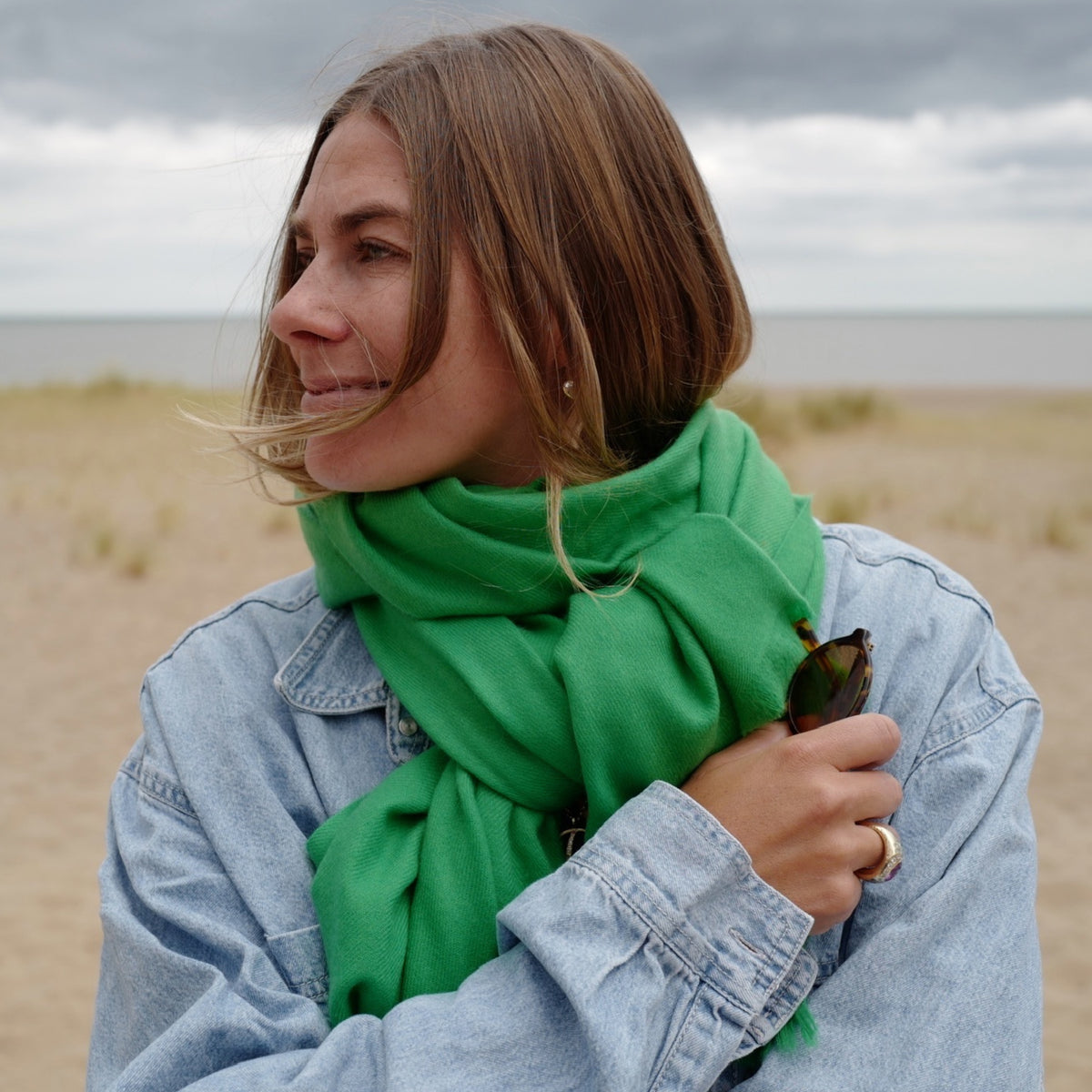 [Women] [modelwears Maxi Scarf]