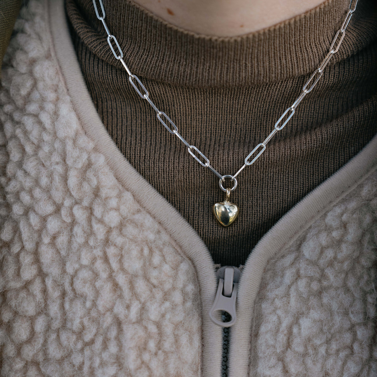 [hide: Winter] [modelwears 16" Necklace]