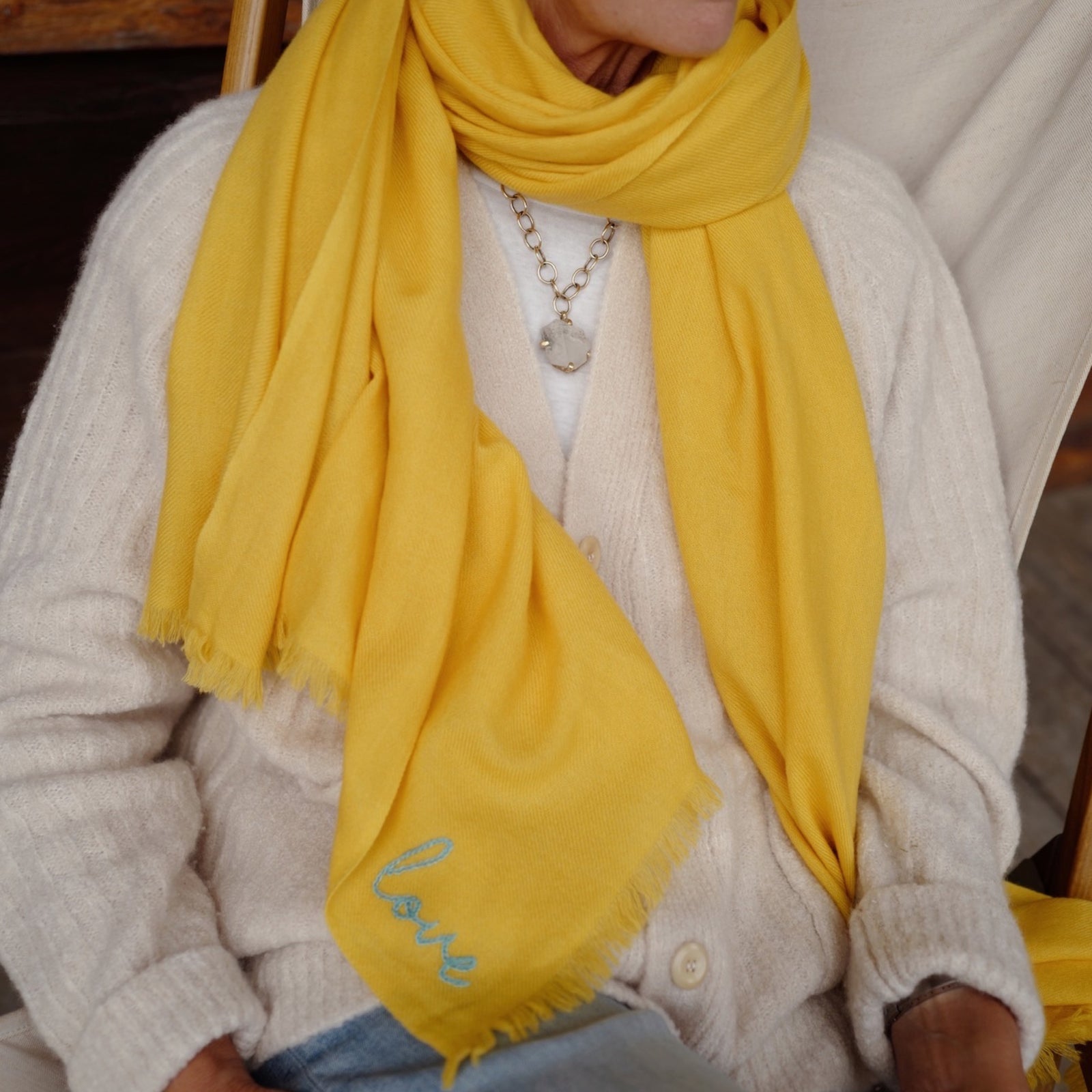 [Women] [modelwears Maxi Scarf]