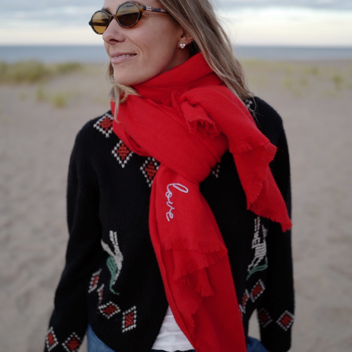 [Women-hover] [modelwears Maxi Scarf]