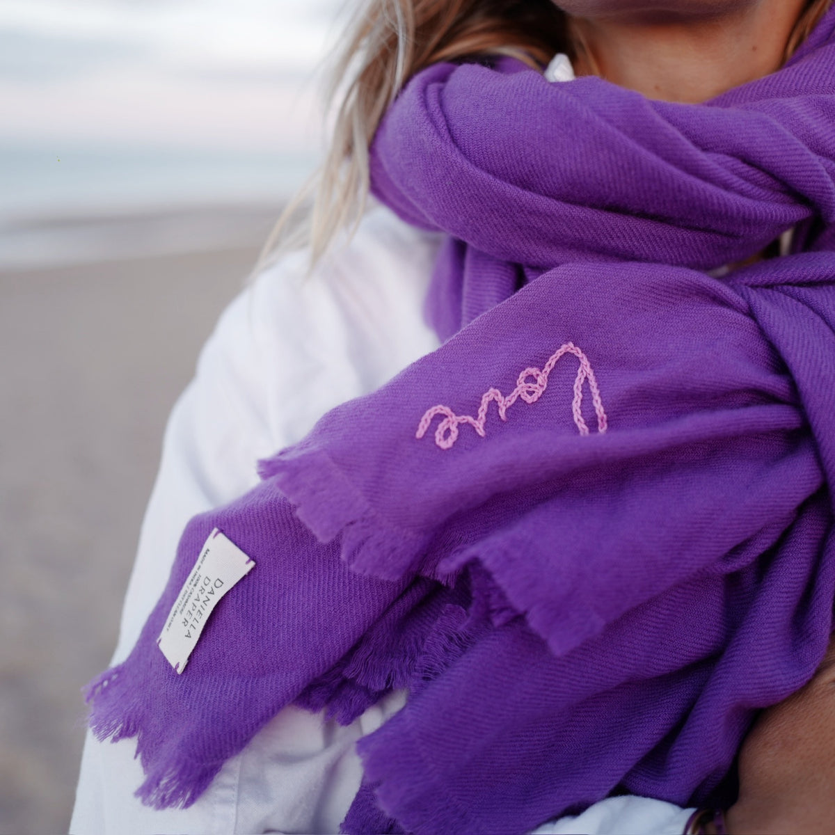 [Women] [modelwears Maxi Scarf]