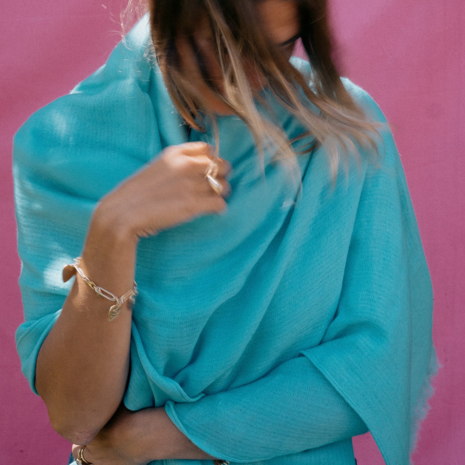 [Women] [modelwears Maxi Scarf]