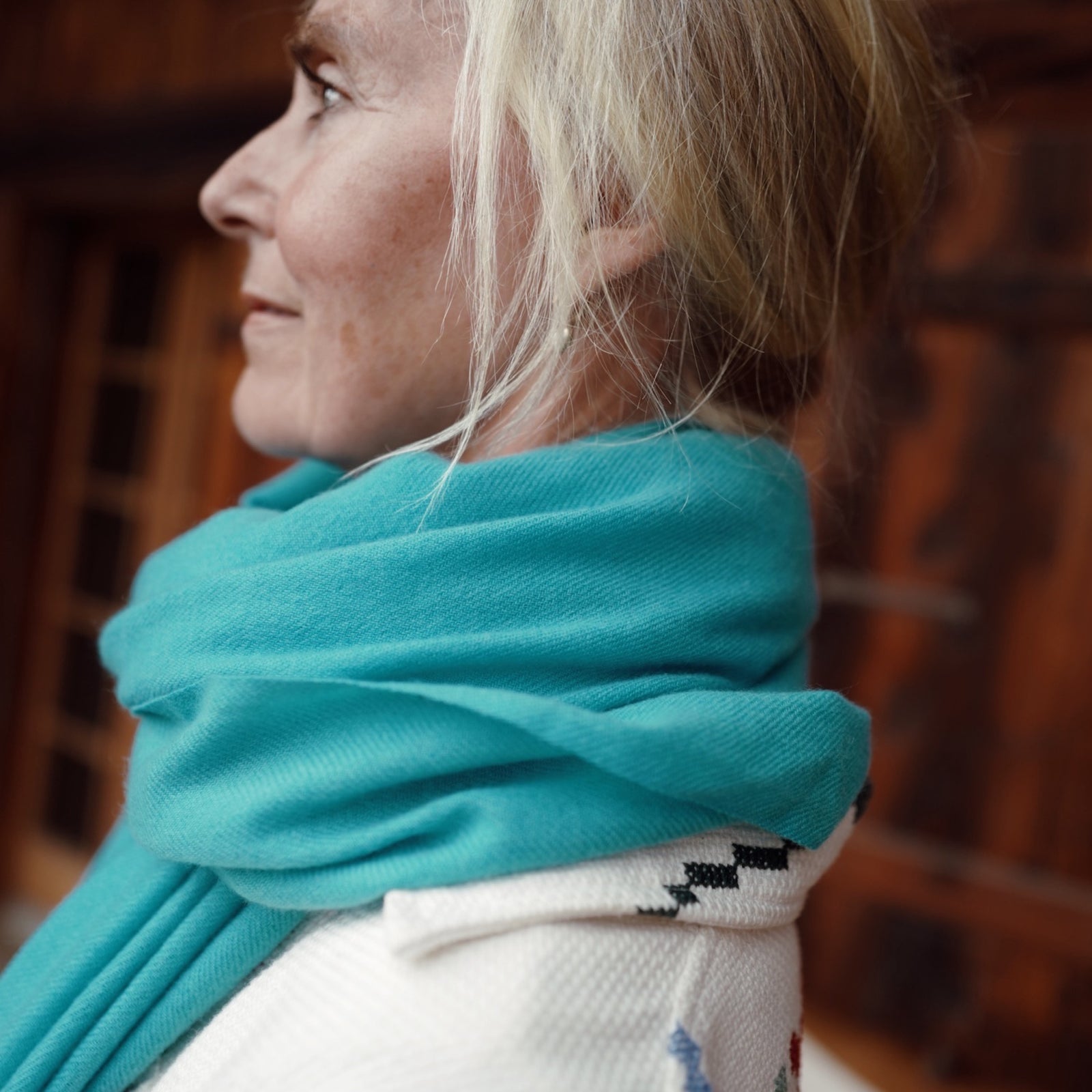 [Women] [modelwears Maxi Scarf]