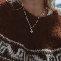 [modelwears 18" Necklace]