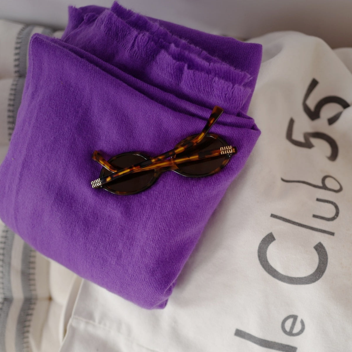 [Men] [Women] [badge Product Shown: Maxi Scarf]