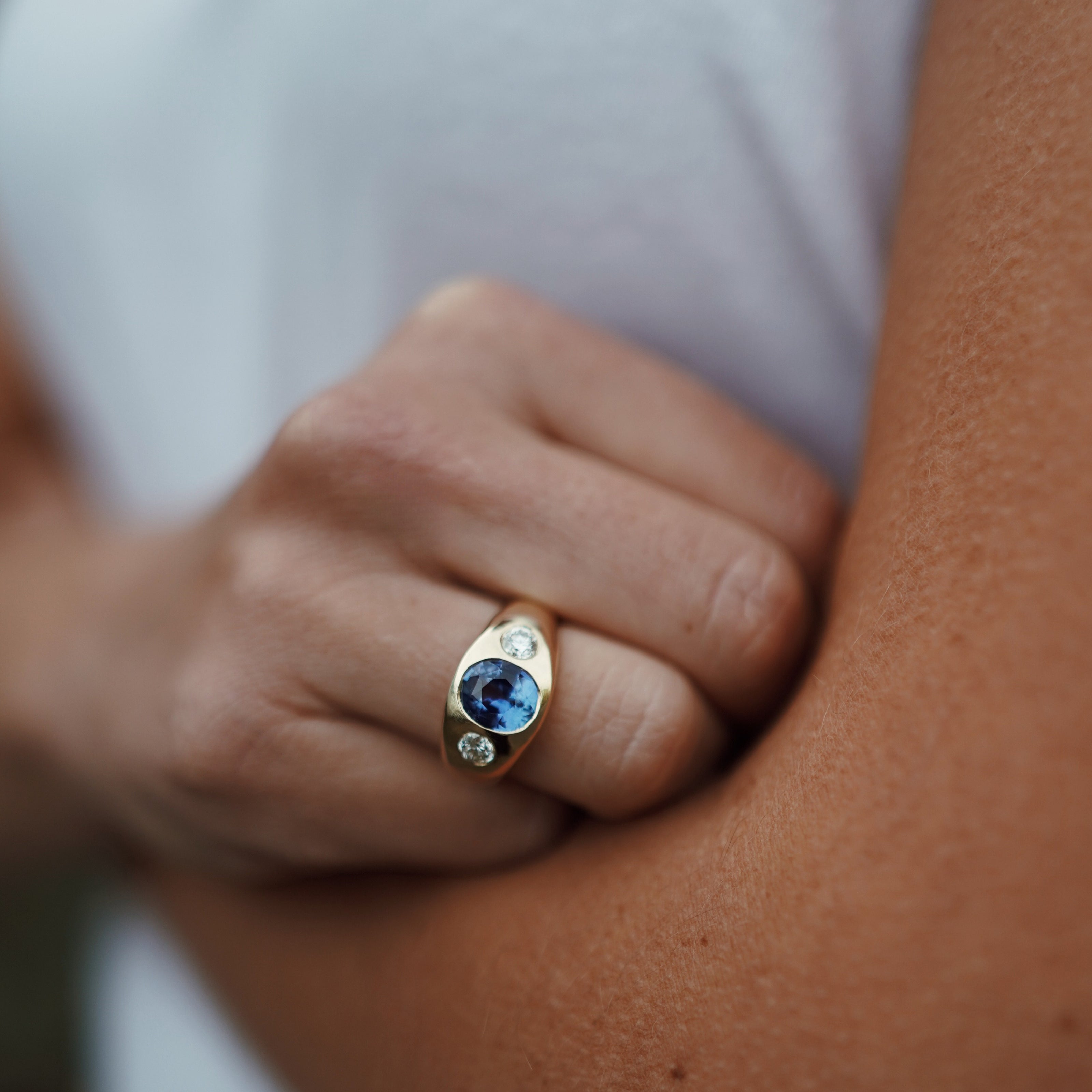 ZAINA Gold Blue Sapphire & Diamond Ring