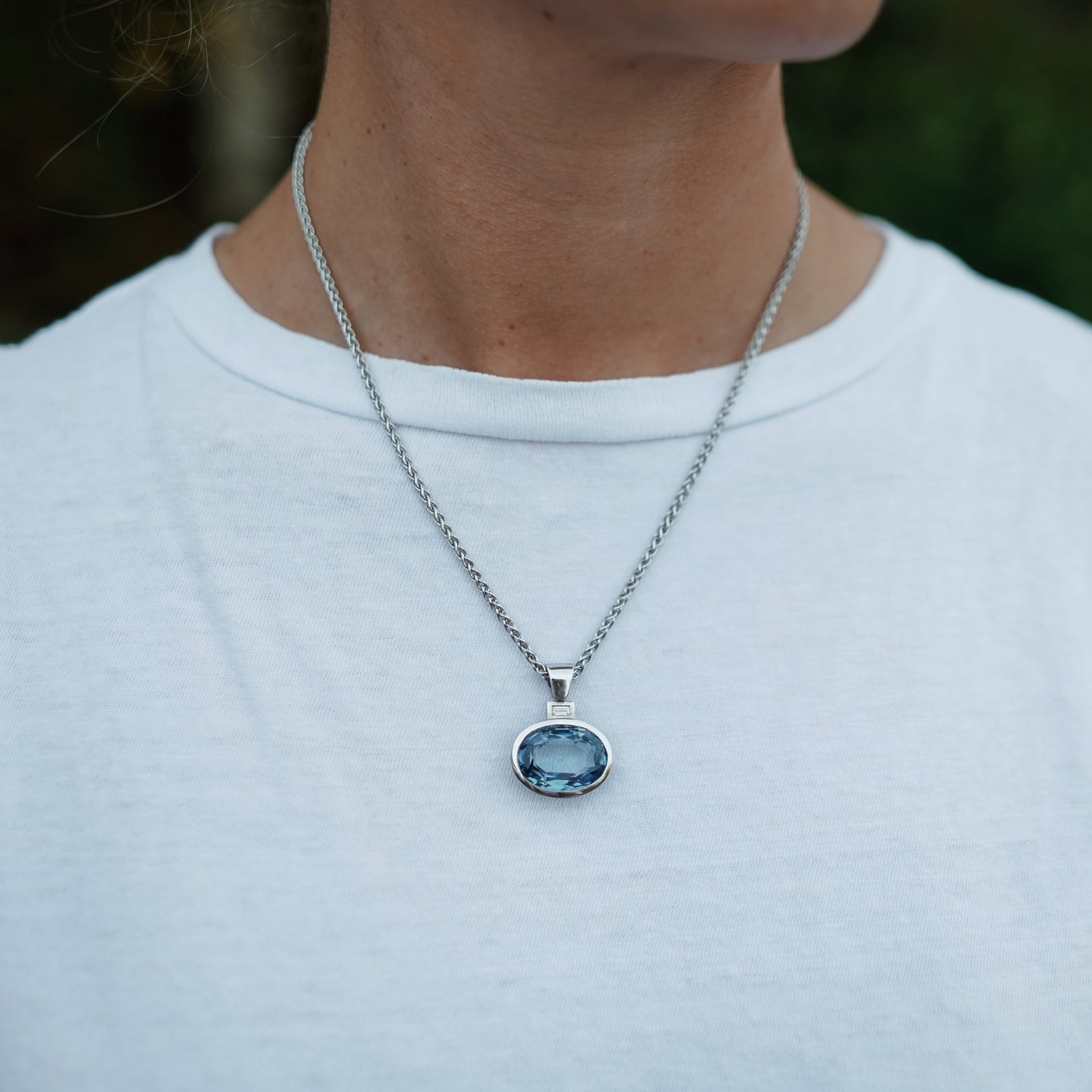 MAYA White Gold Blue Sapphire & Diamond Necklace