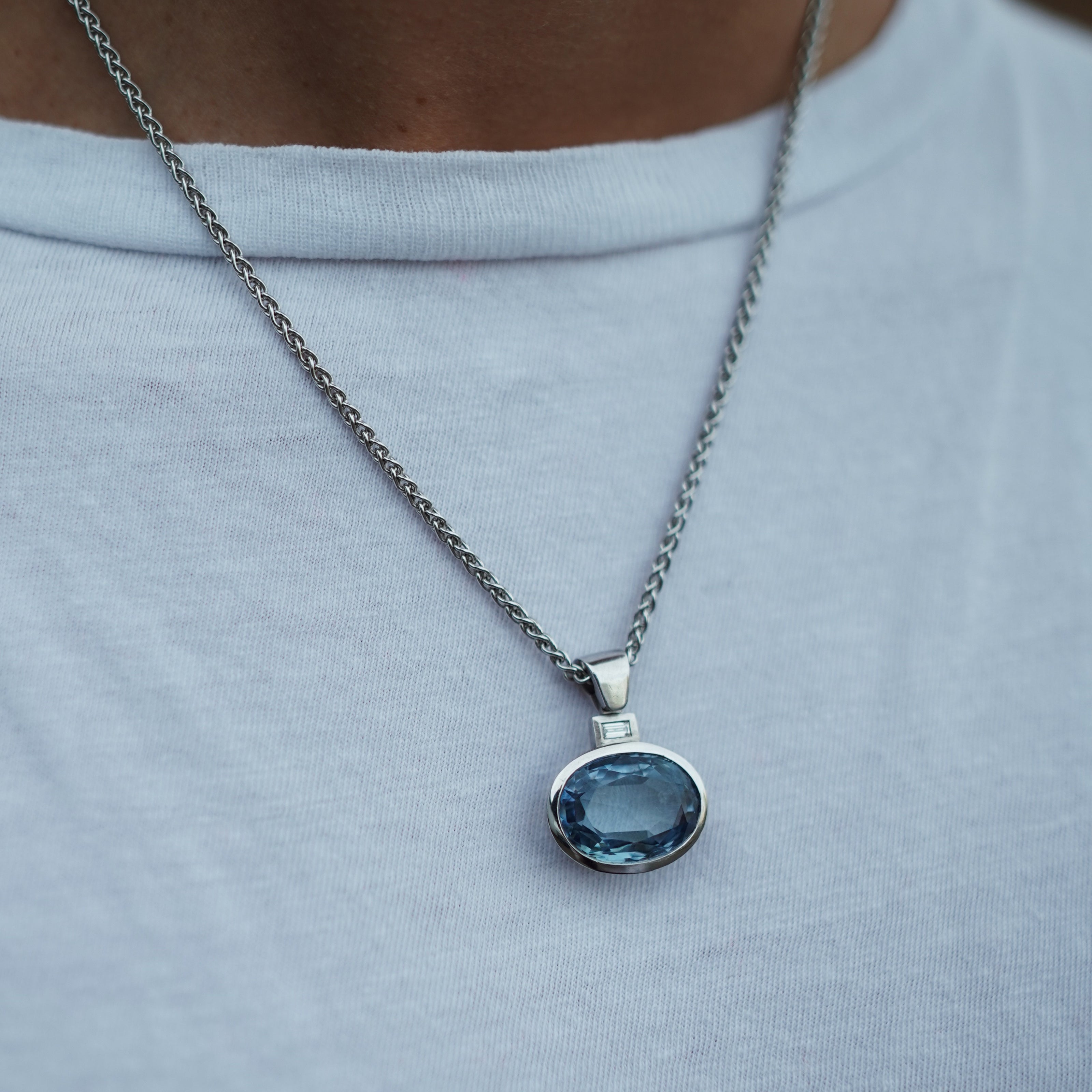 MAYA White Gold Blue Sapphire & Diamond Necklace