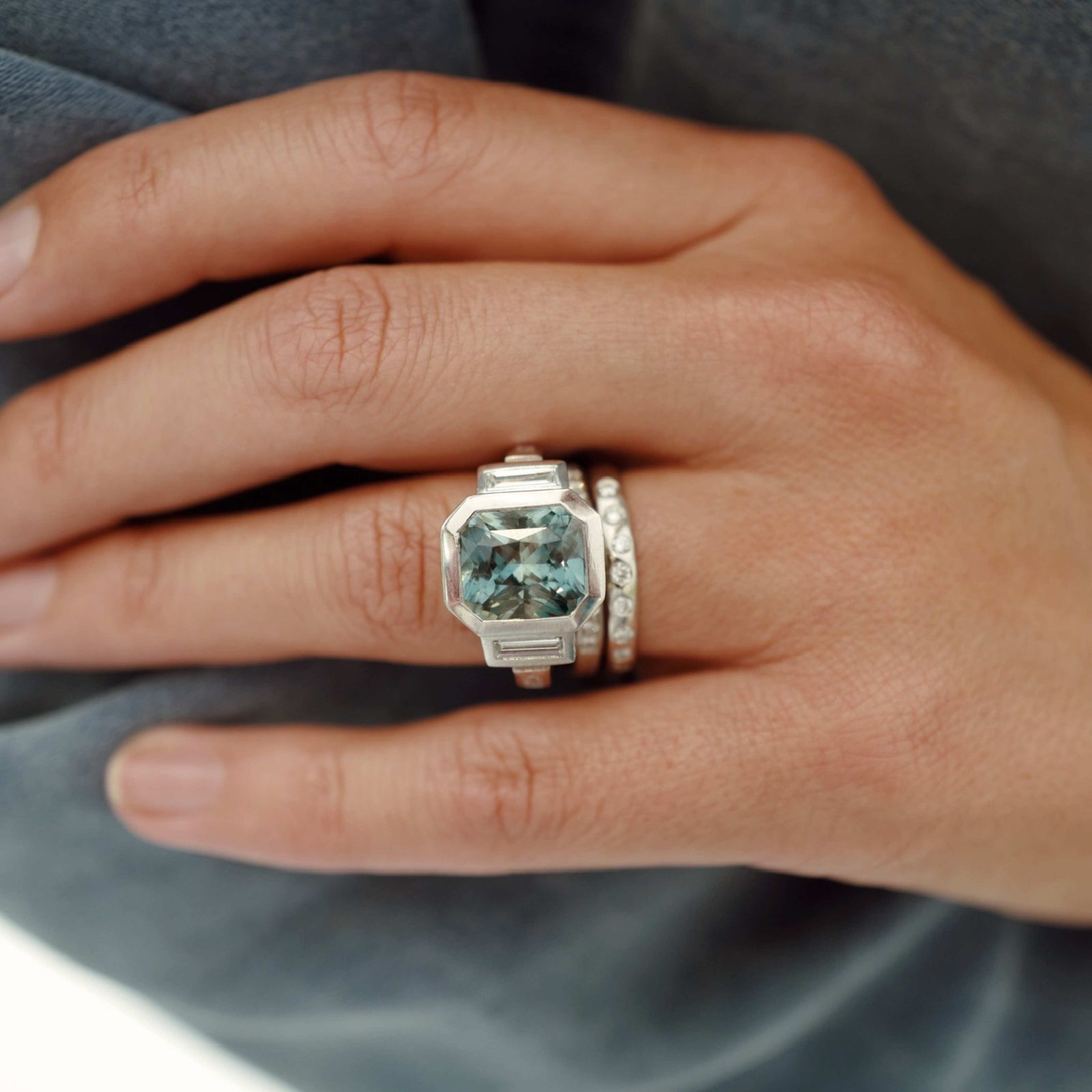 CARI White Gold Teal Sapphire & Diamond Ring