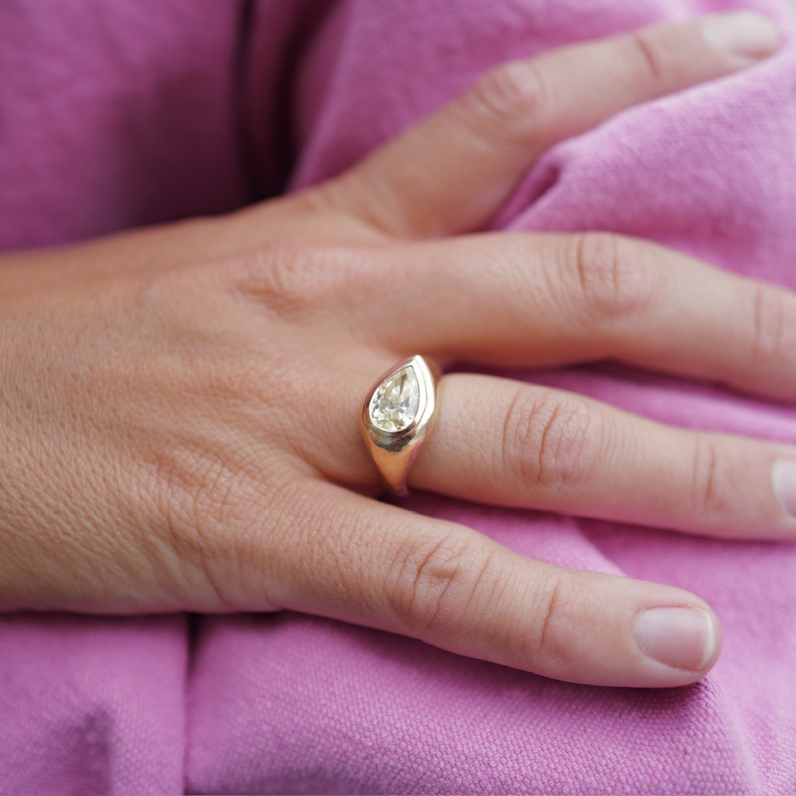 SOLEA Gold Yellow Pear Diamond Ring