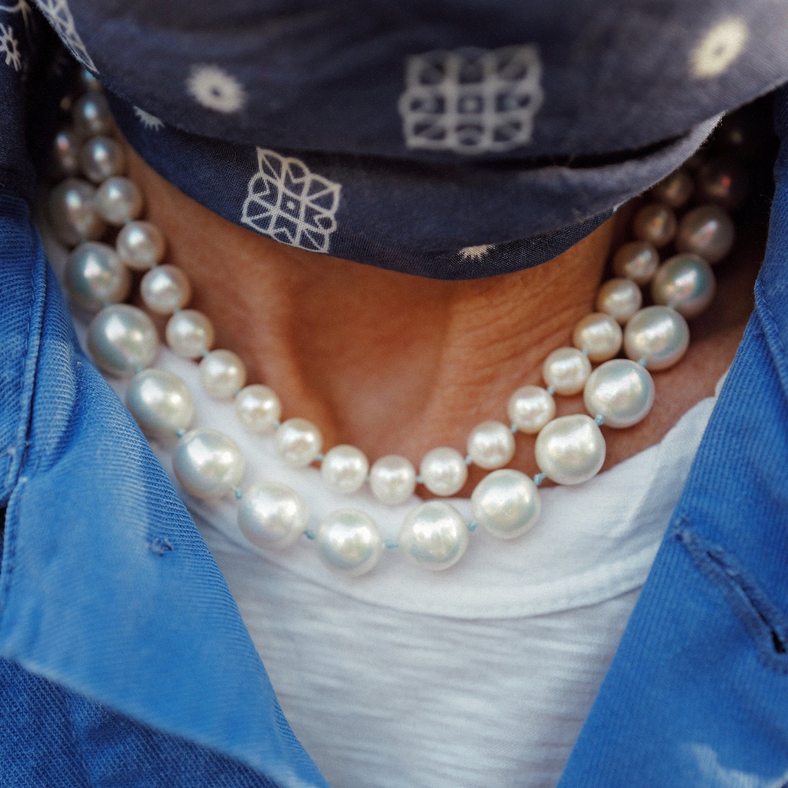 Silver Maxi White Holiday Pearl Necklace