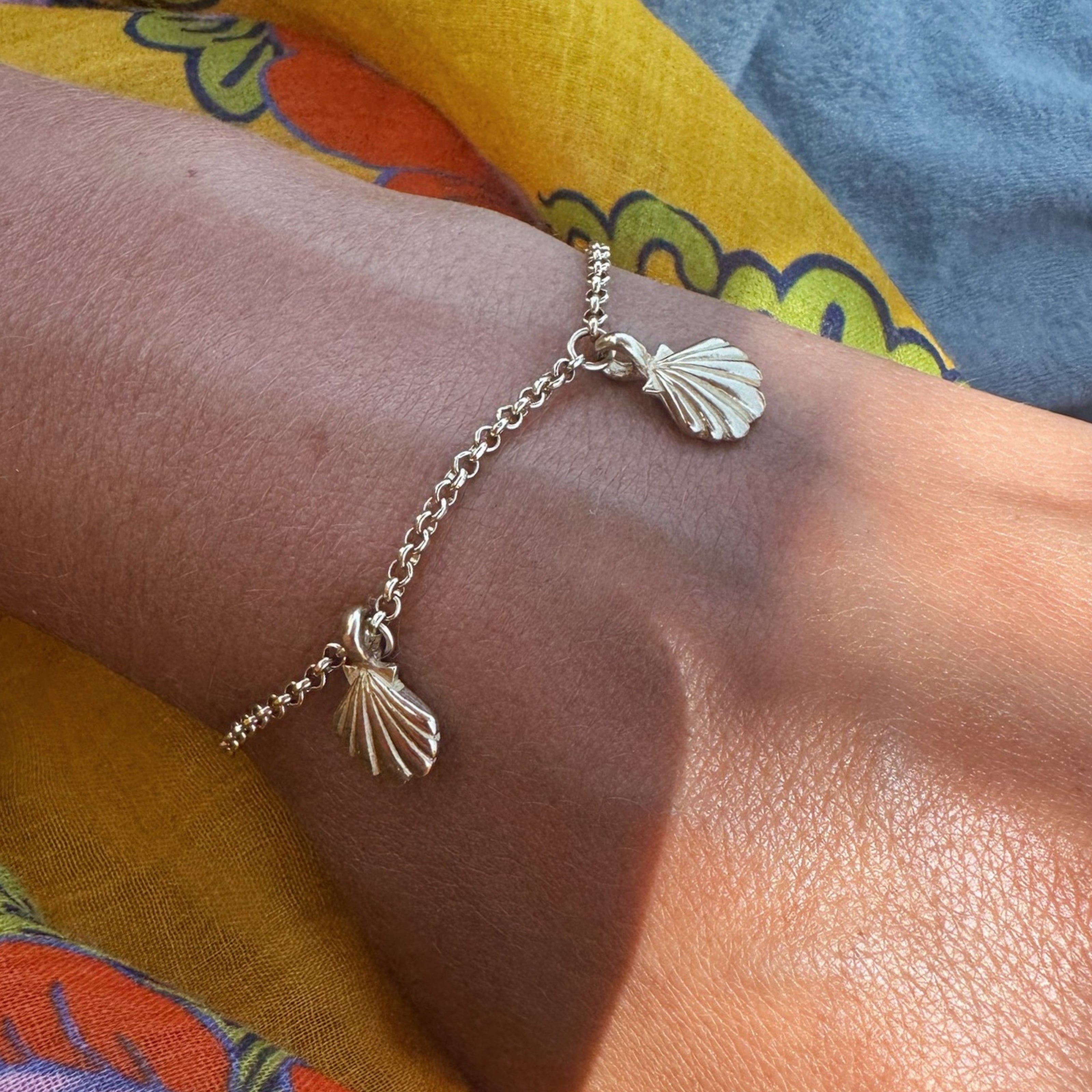 Gold Trio Scallop Shell Chain Bracelet