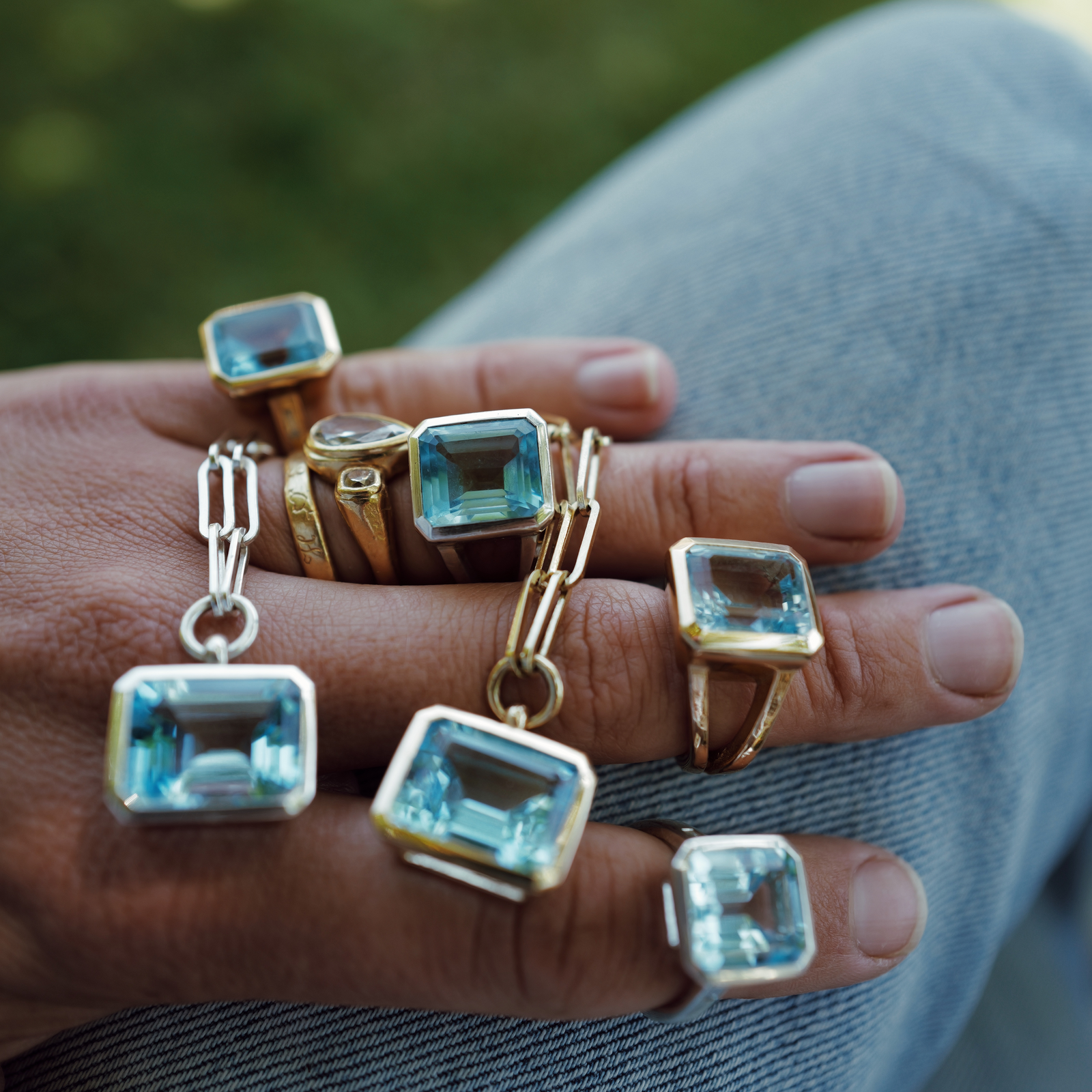 Silver Juno Blue Topaz Split Shank Ring