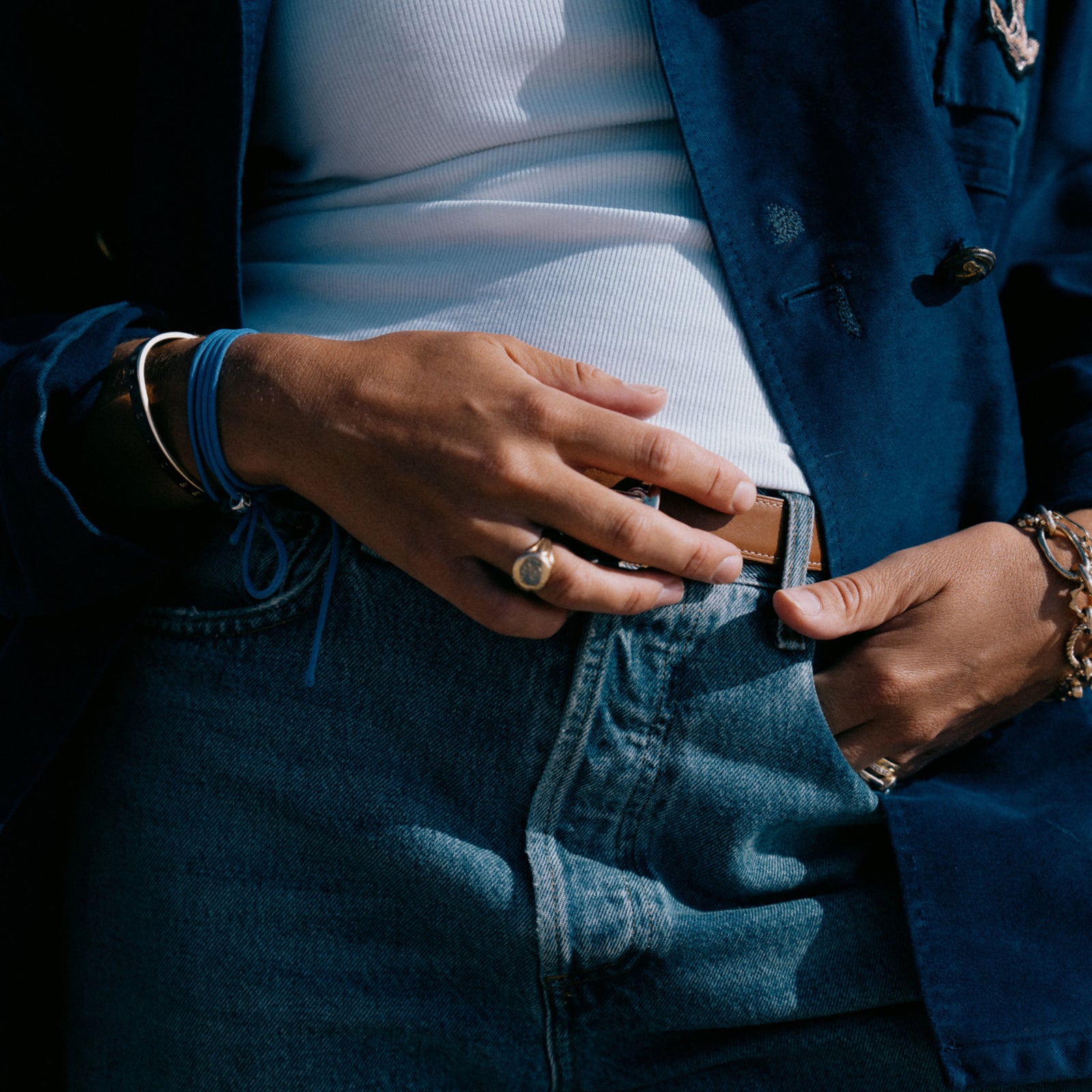 [modelwears Labradorite Silk Rouleau with Love Bead]