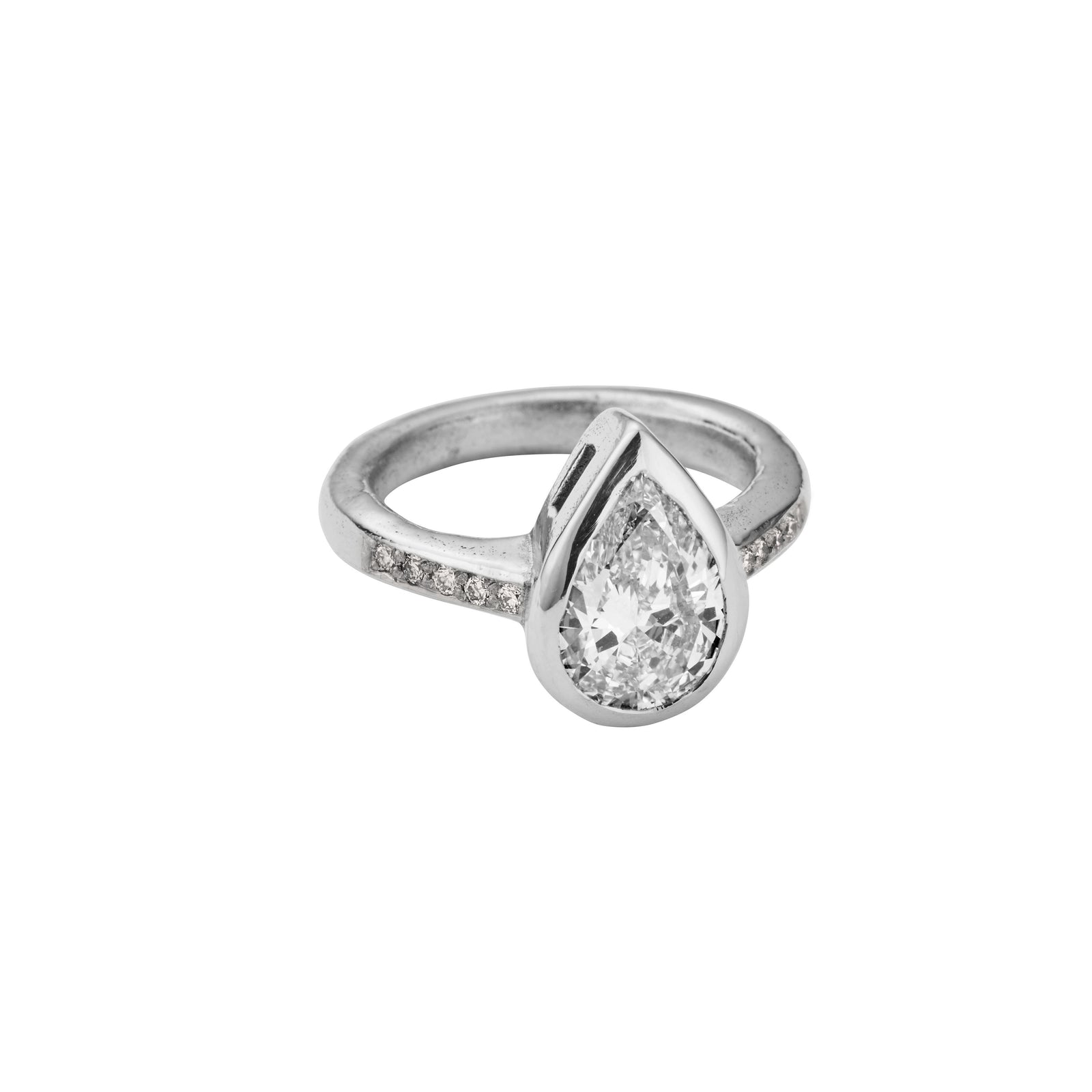 [diamond-shape: pave]