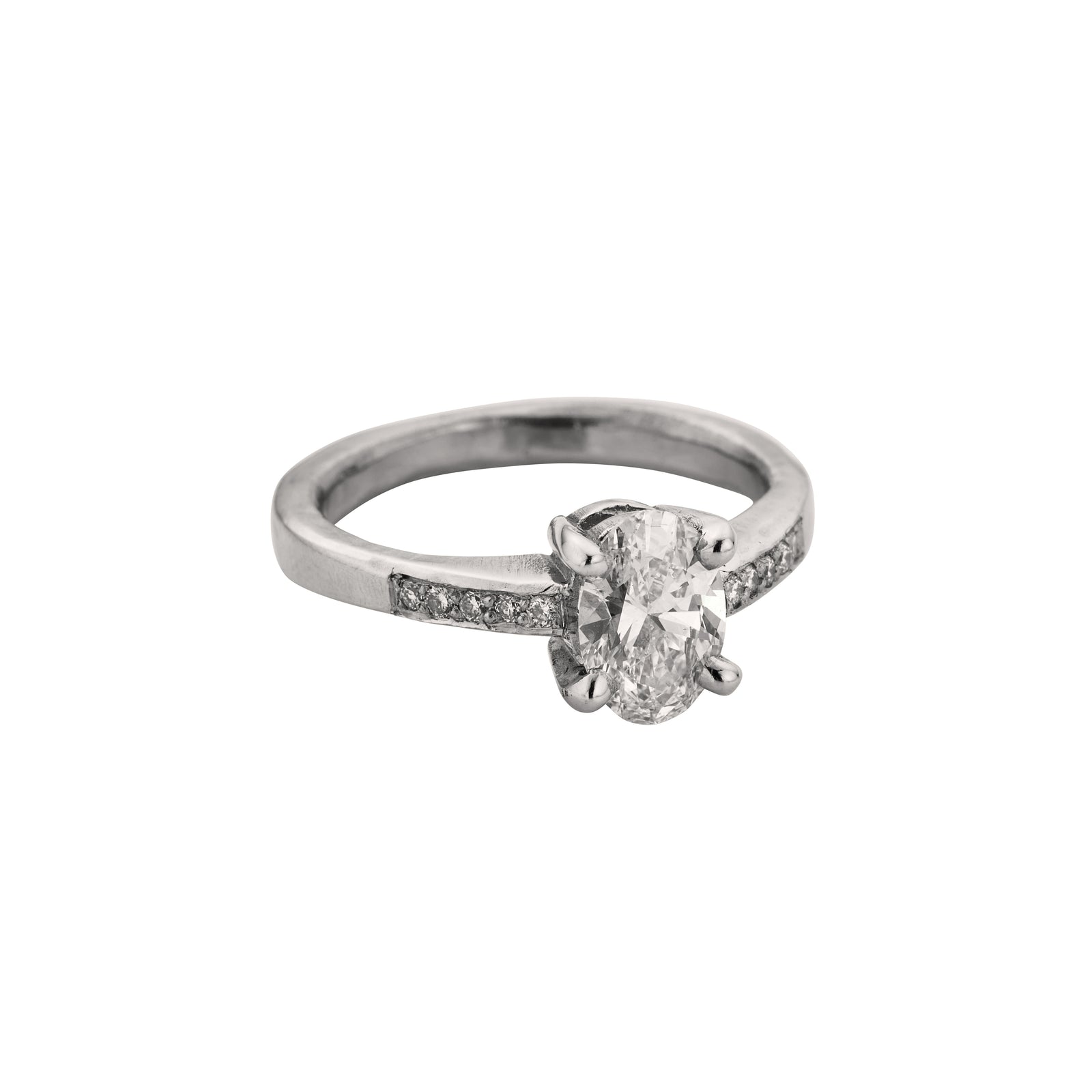 [diamond-shape: pave]