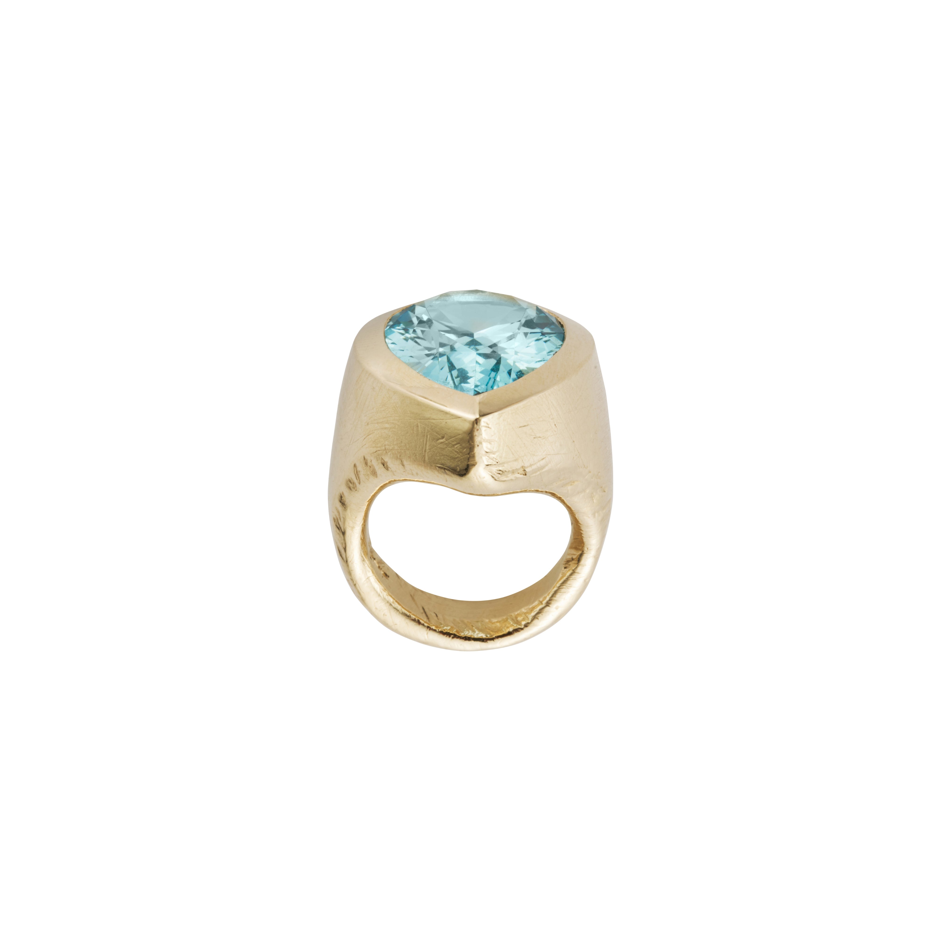AALTO Gold Aquamarine Pear Signet Ring – Daniella Draper AALTO Gold Aquamarine Pear Signet Ring – Daniella Draper
