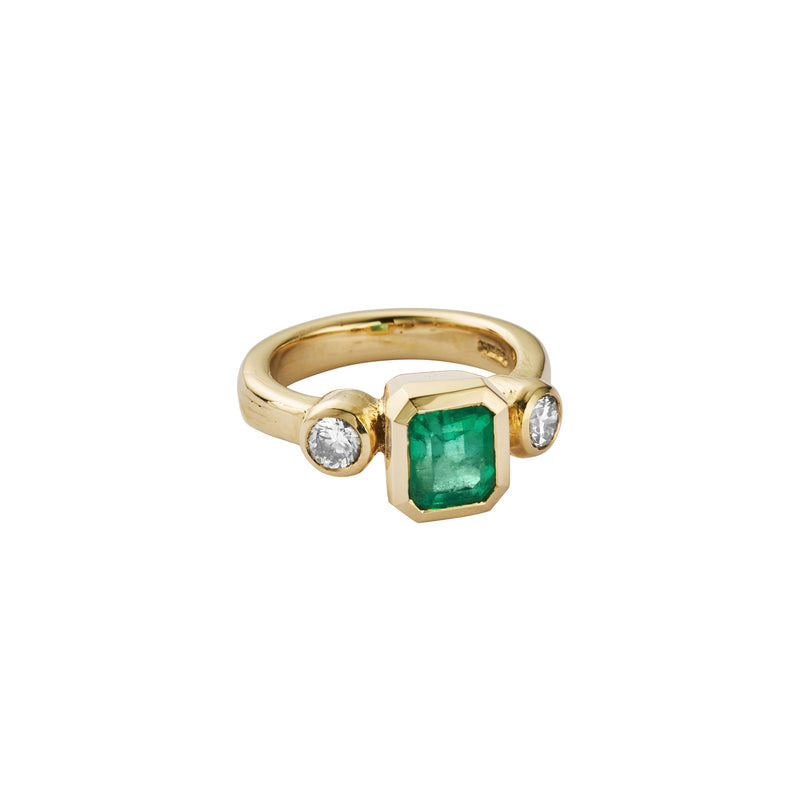 ALLENA Gold Emerald & Diamond Ring