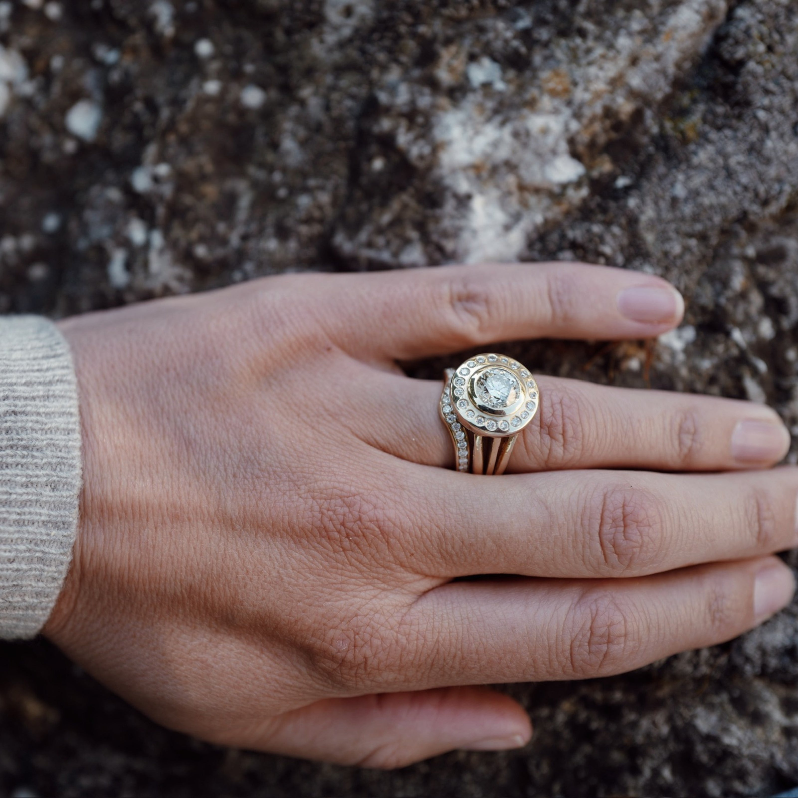 ARDITA Gold Diamond Ring