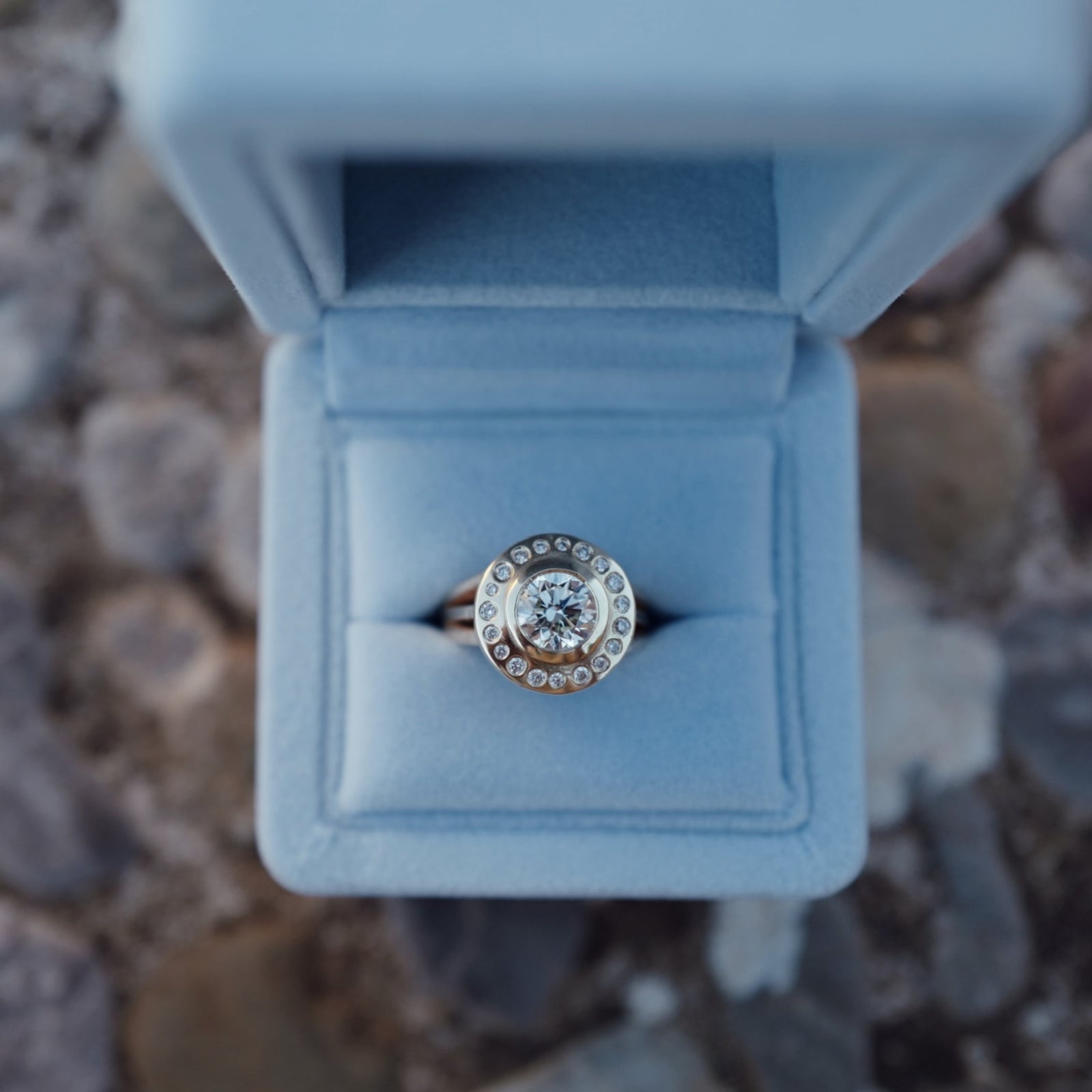 ARDITA Gold Diamond Ring