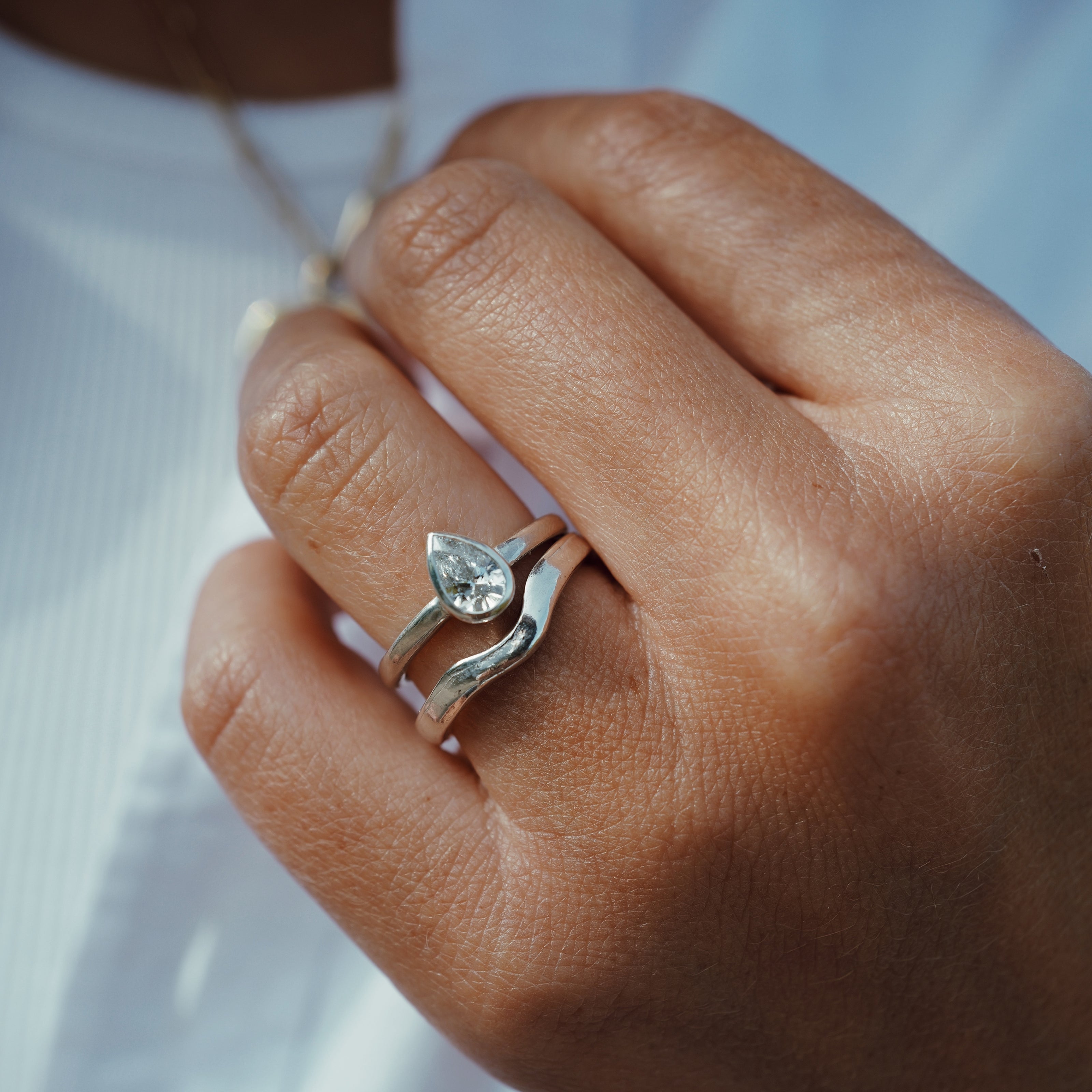 18ct White Gold Wave Wedding Band