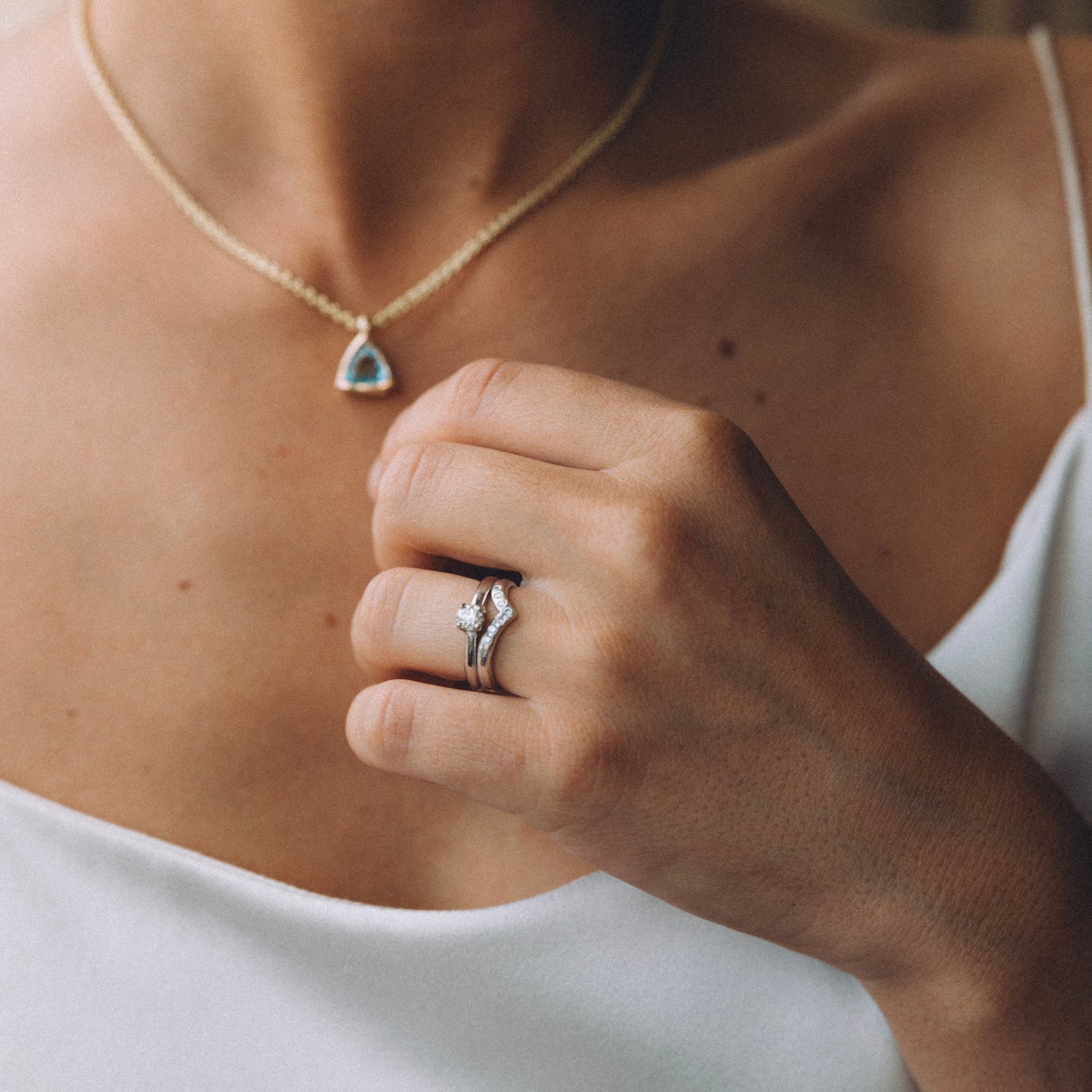 18ct White Gold Wishbone Wedding Band