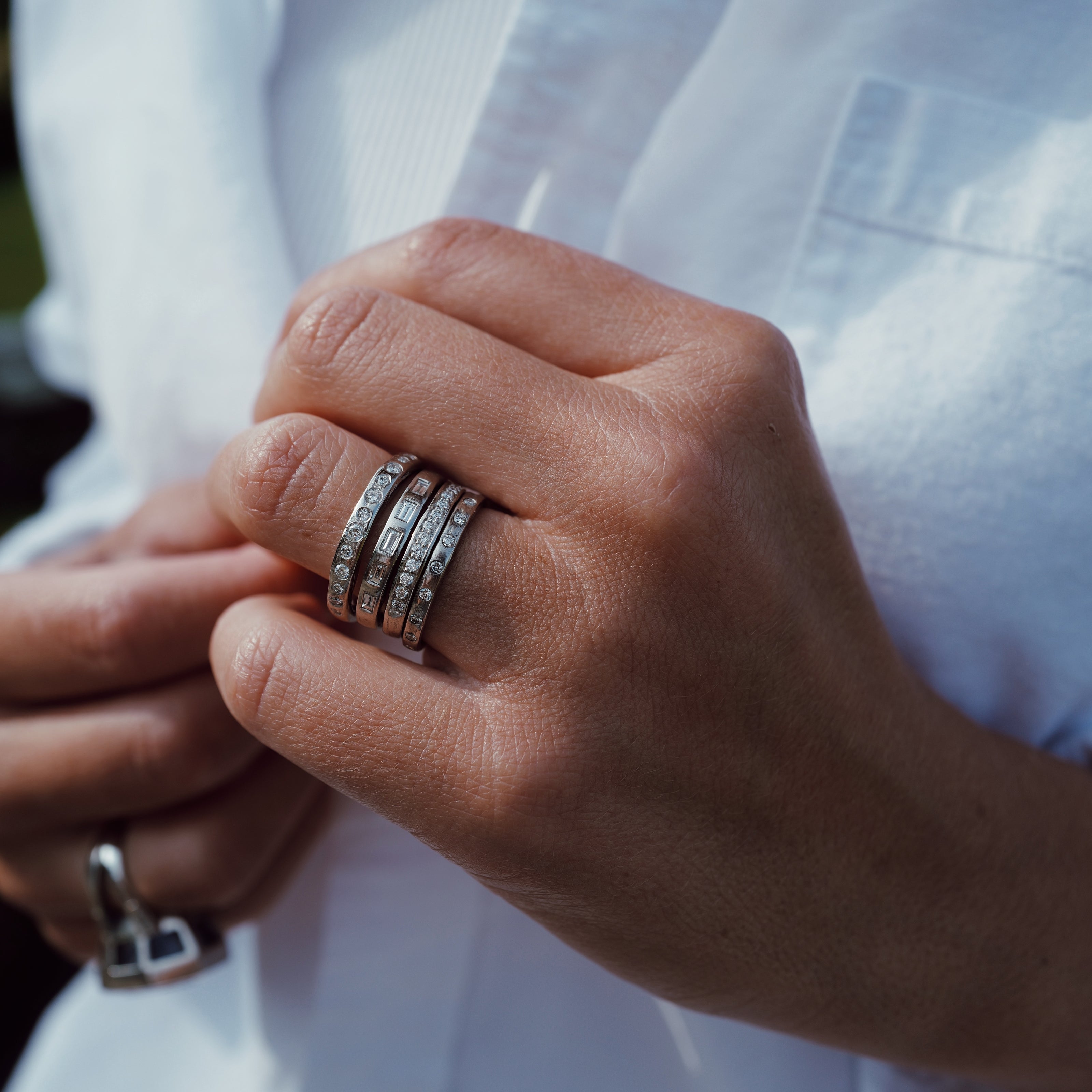 Ladies' Platinum Midi Posey Ring