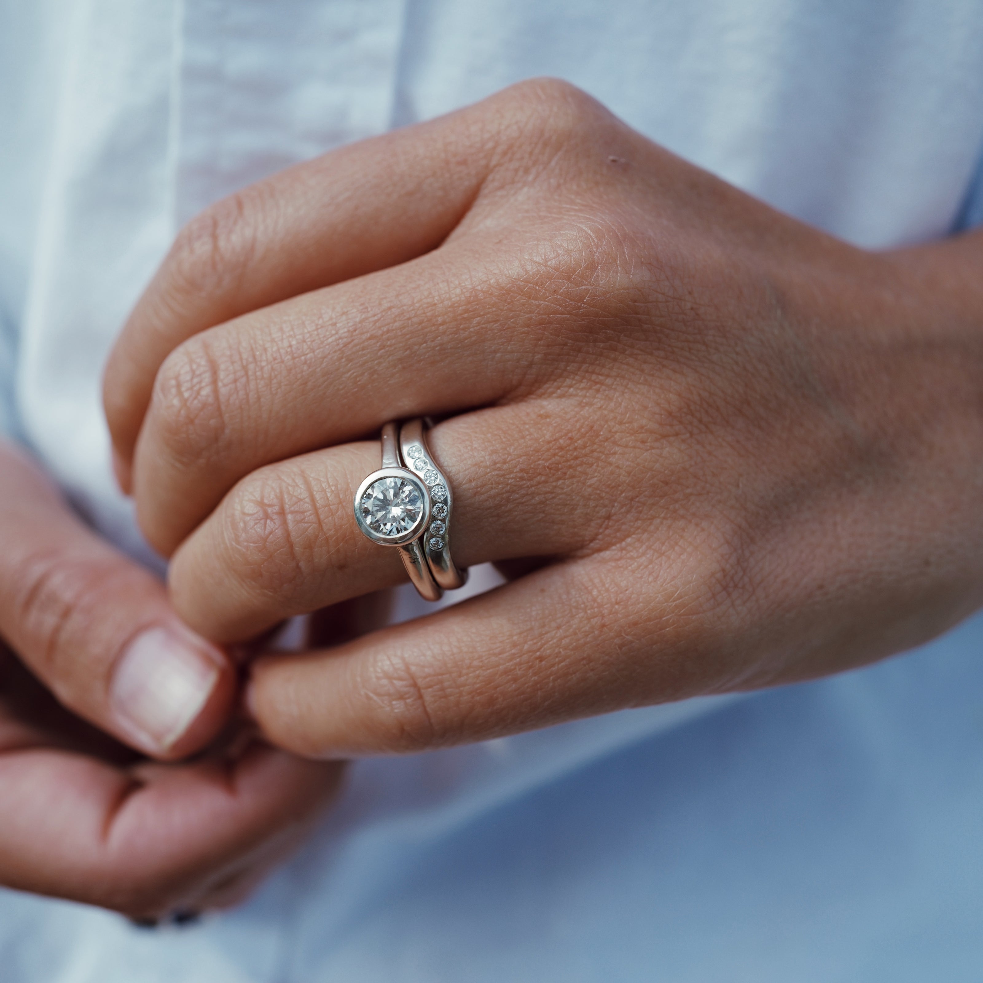 Platinum Wave Wedding Band