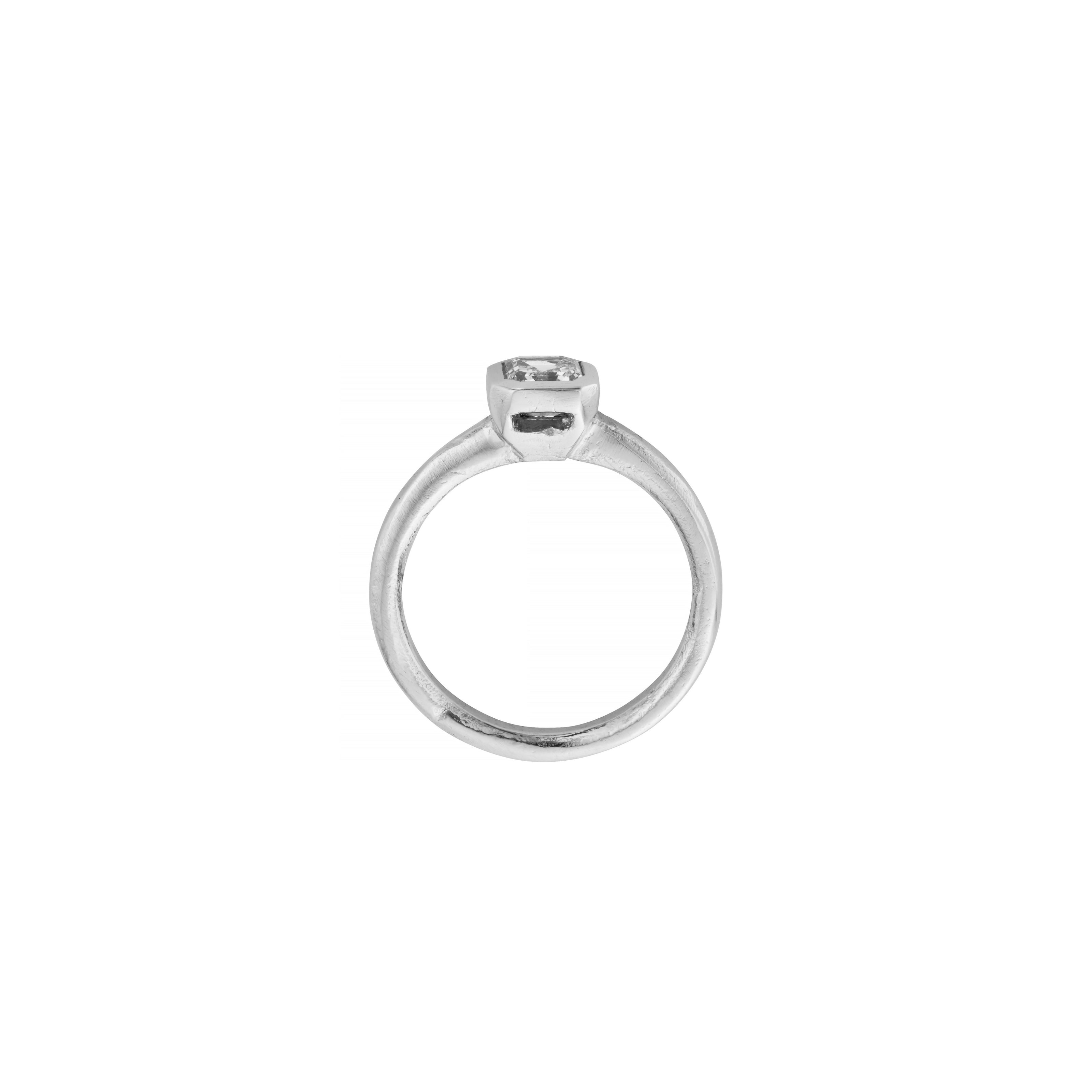 CHERIE Platinum Diamond Ring