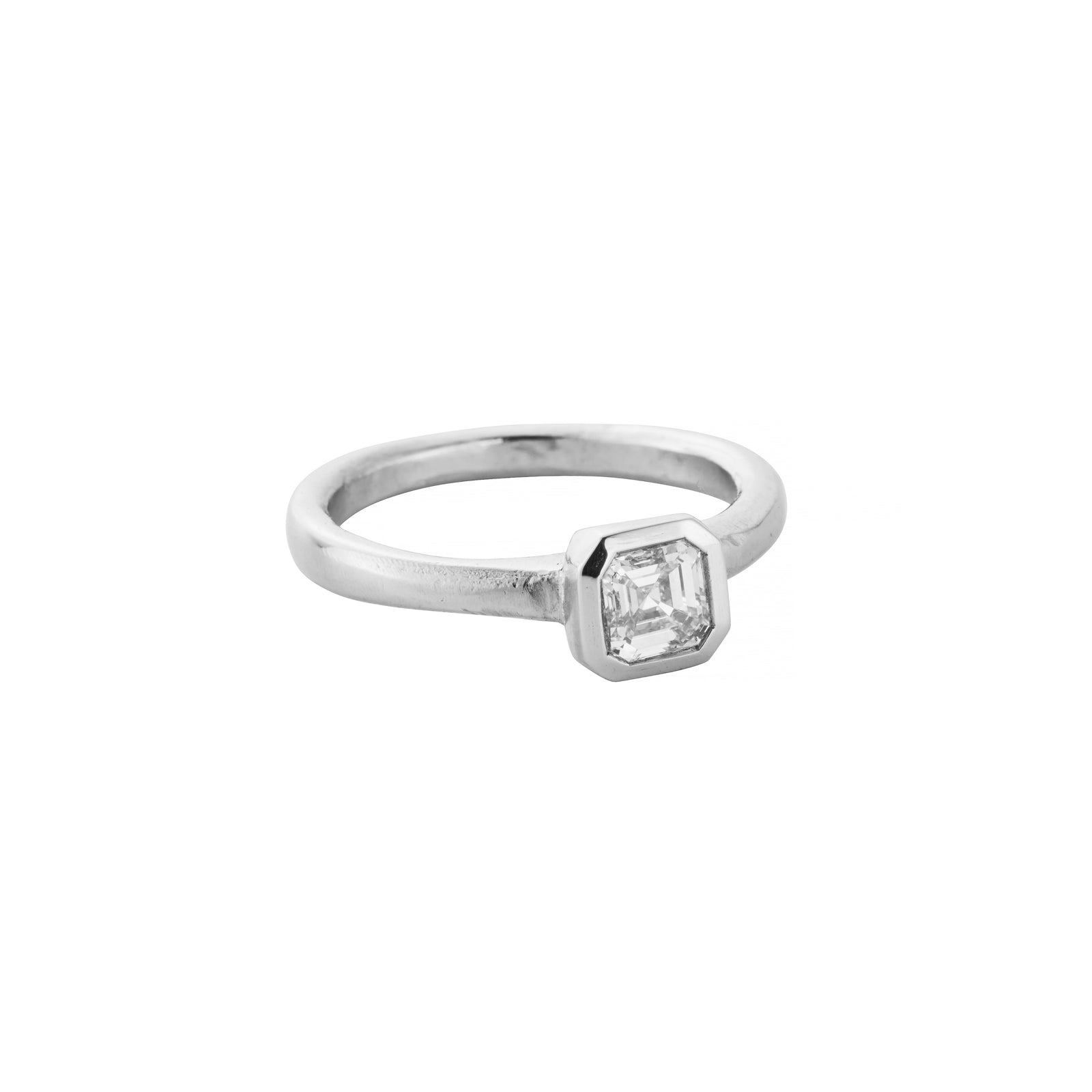 CHERIE Platinum Diamond Ring