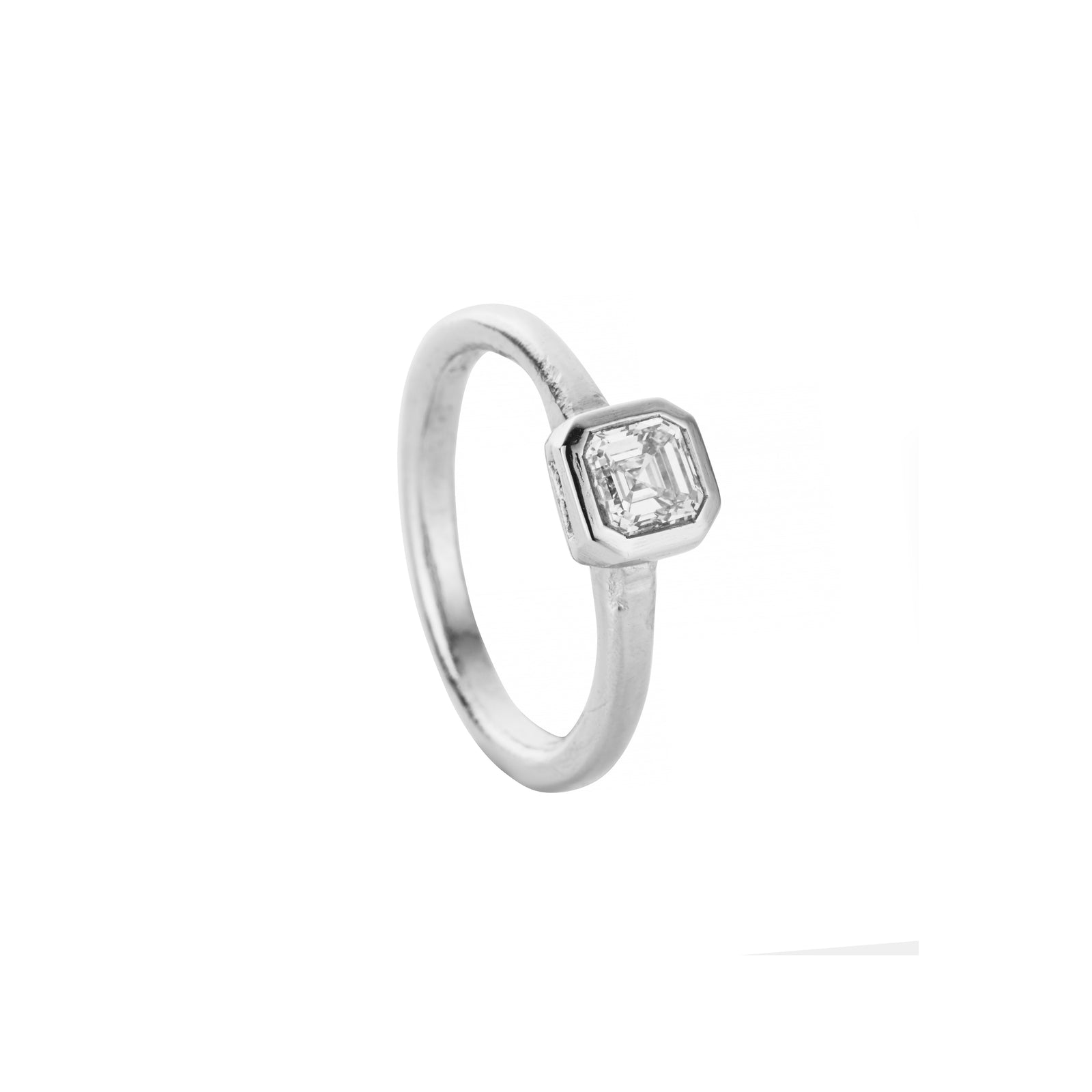 CHERIE Platinum Diamond Ring