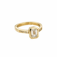 [diamond-shape: pave]