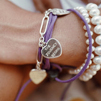 [modelwears Silver Heart Love Token Bracelet] [women]