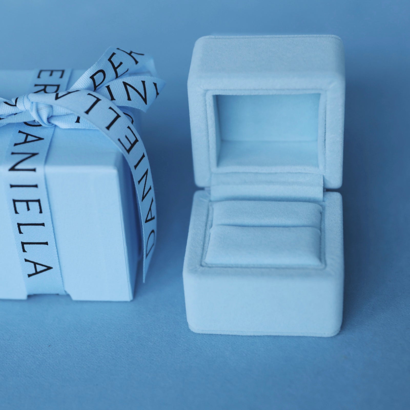 ZERU Silver Blue Sapphire Ring