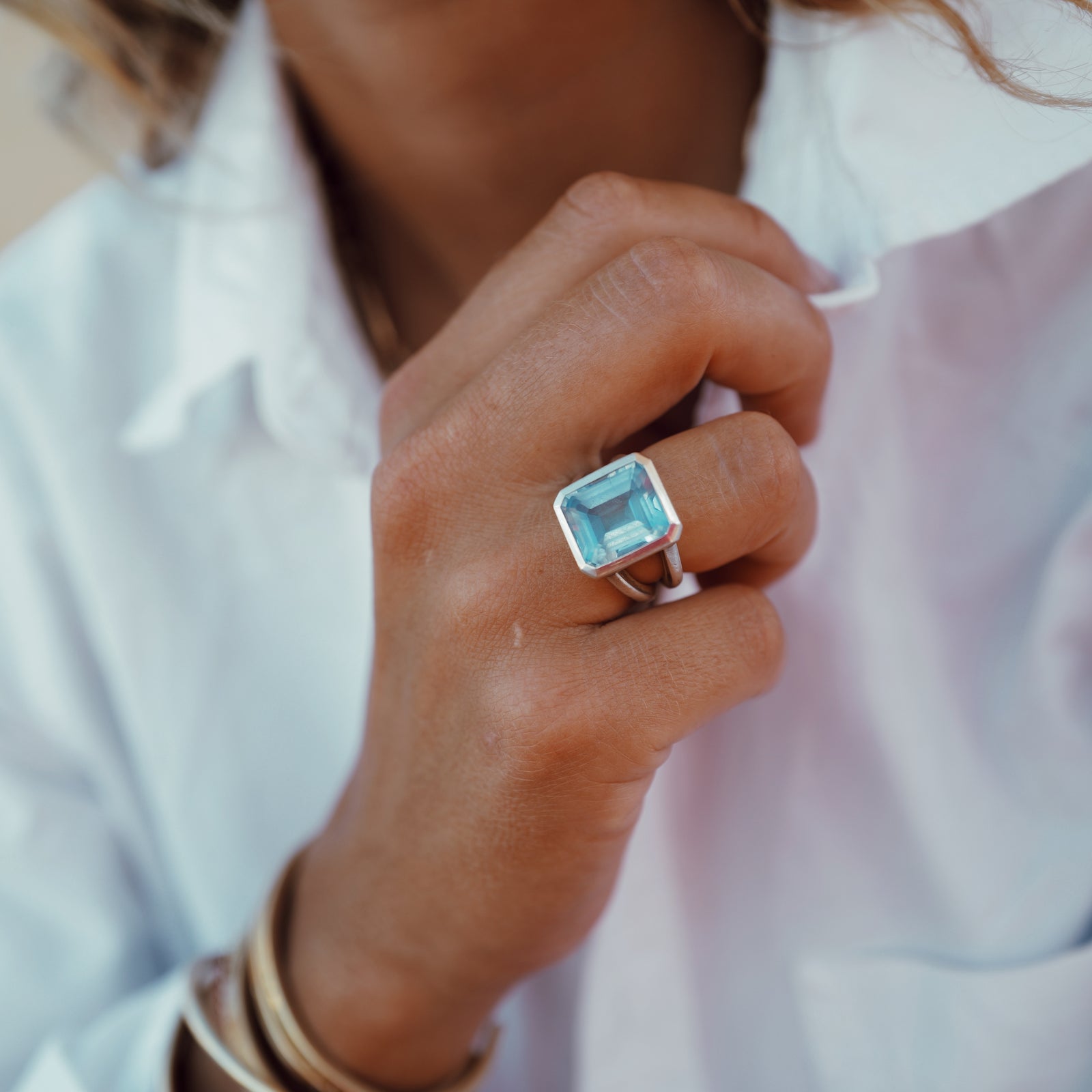 Silver Juno Blue Topaz Split Shank Ring